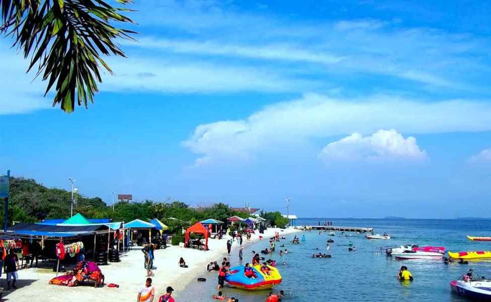 Pantai Tanjung Burung, 1. Tempat Wisata Populer Pantai Anyer di Banten, 2. Tempat Wisata Keluarga Pantai Tanjung Lesung di Banten, 3. Objek Wisata Menantang Gunung Krakatau di Banten, 4. Tempat Wisata Seru ke Kampung Baduy di Banten, 5. Destinasi Wisata Pantai Sawarna di Banten, 6. Obyek Wisata Pulau Umang di Banten, 7. Tempat Wisata Menantang Arung Jeram Sungai Ciberang di Banten, 8. Objek Wisata Religi Masjid Agung Banten, 9. Liburan Seru ke Pulau Dua / Pulau Burung di Banten, 10. Tempat Wisata Alam Rawa Dano di Banten, 11. Tempat Wisata Keluarga Pantai Bagedur di Banten, 12. Berwisata ke Danau Tasikardi di Banten, 13. Destinasi Wisata Pulau Sangiang di Banten, 14. Tempat Wisata Paling Terkenal Pantai Carita di Banten, 15. Tempat Wisata Unik Pantai Karang Bolong di Banten, 16. Objek Wisata Taman Nasional Ujung Kulon di Banten, 17. Objek Wisata Pantai Ciputih di Pandeglang Banten, 18. Tempat Wisata Pantai Cihara Lebak Banten, 19. Objek Wisata Pantai dan Pelabuhan Merak di Banten, 20. Tempat Wisata Pantai Karang Taraje di Banten, 21. Objek Wisata Pantai Karangsongsong Cibobos di Banten, 22. Destinasi Wisata Pantai Mabak di Banten, 23. Tujuan Wisata Alam Air Terjun Cihear di Banten, 24. Objek Wisata Air Terjun Gendang di Banten, 25. Objek Wisata Air Terjun Curug Putri di Banten, 26. Objek Wisata Pemandian Air Panas Cisolong di Banten, 27. Wahana Bermain Water World Citra Raya di Tangerang Banten, 28. Wisata Pemandian Cikoromoy di Banten, 29. Destinasi Wisata Pulau Cangkir di Tangerang, 30. Objek Wisata Situ Cipondoh di Tangerang, 31. Liburan Seru ke Marcopolo Water Adventure di Tangerang, 32. Tempat Wisata Keluarga Ocean Park Water Adventure di Tangerang Selatan, 33. Objek Wisata Taman Buaya Tanjung Pasir di Tangerang, 34. Gunung Pinang, 35. Istana Surosowan, 36. Pantai Sambolo, 37. Benteng Speelwijk, 38. Curug Bumi, 39. Hutan Kayu Putih Kragilan, 40. Situ Rawa Arum, 41. Pulau Lima, 42. Monumen Lengkong, 43. CAS Water Park Pandeglang, 44. Kota Kuno Banten, 45. Kandank Jurank Doank, 46. Pulau Peucang, 47. Curug Betung, 48. Pantai Cibeureum, 49. Pantai Marina, 50. Pantai Pasir Putih Florida, 51. Pantai Jambu, 52. Pulau Panaitan, 53. Telaga Biru Cigaru, 54. Tebing Koja Kandang Godzilla, 55. Pantai Tanjung Burung, 56. Museum Benteng Heritage, 57. Dermaga TPI Tanjung Pasir, 58. Masjid Kali Pasir, 59. Keramat Solear, 60. Kelenteng Tjo Soe Kong, 61. Kelenteng Sampo Tay Jin, 62. Kelenteng Boen San Bio, 63. Kelenteng Boen Hay Bio, 64. Jembatan Pelengkung
