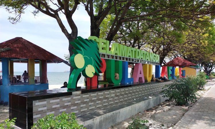 Pulau Lae-Lae via Google Maps Daeng Nyampa