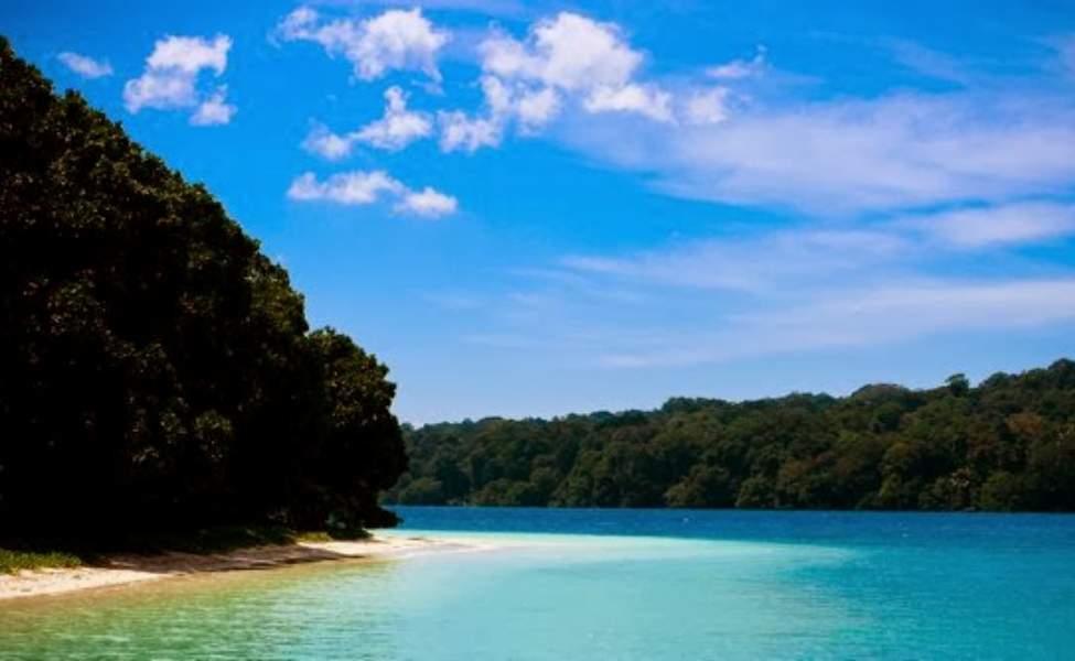 Pulau Panaitan via Dinas Pariwisata Banten, 1. Tempat Wisata Populer Pantai Anyer di Banten, 2. Tempat Wisata Keluarga Pantai Tanjung Lesung di Banten, 3. Objek Wisata Menantang Gunung Krakatau di Banten, 4. Tempat Wisata Seru ke Kampung Baduy di Banten, 5. Destinasi Wisata Pantai Sawarna di Banten, 6. Obyek Wisata Pulau Umang di Banten, 7. Tempat Wisata Menantang Arung Jeram Sungai Ciberang di Banten, 8. Objek Wisata Religi Masjid Agung Banten, 9. Liburan Seru ke Pulau Dua / Pulau Burung di Banten, 10. Tempat Wisata Alam Rawa Dano di Banten, 11. Tempat Wisata Keluarga Pantai Bagedur di Banten, 12. Berwisata ke Danau Tasikardi di Banten, 13. Destinasi Wisata Pulau Sangiang di Banten, 14. Tempat Wisata Paling Terkenal Pantai Carita di Banten, 15. Tempat Wisata Unik Pantai Karang Bolong di Banten, 16. Objek Wisata Taman Nasional Ujung Kulon di Banten, 17. Objek Wisata Pantai Ciputih di Pandeglang Banten, 18. Tempat Wisata Pantai Cihara Lebak Banten, 19. Objek Wisata Pantai dan Pelabuhan Merak di Banten, 20. Tempat Wisata Pantai Karang Taraje di Banten, 21. Objek Wisata Pantai Karangsongsong Cibobos di Banten, 22. Destinasi Wisata Pantai Mabak di Banten, 23. Tujuan Wisata Alam Air Terjun Cihear di Banten, 24. Objek Wisata Air Terjun Gendang di Banten, 25. Objek Wisata Air Terjun Curug Putri di Banten, 26. Objek Wisata Pemandian Air Panas Cisolong di Banten, 27. Wahana Bermain Water World Citra Raya di Tangerang Banten, 28. Wisata Pemandian Cikoromoy di Banten, 29. Destinasi Wisata Pulau Cangkir di Tangerang, 30. Objek Wisata Situ Cipondoh di Tangerang, 31. Liburan Seru ke Marcopolo Water Adventure di Tangerang, 32. Tempat Wisata Keluarga Ocean Park Water Adventure di Tangerang Selatan, 33. Objek Wisata Taman Buaya Tanjung Pasir di Tangerang, 34. Gunung Pinang, 35. Istana Surosowan, 36. Pantai Sambolo, 37. Benteng Speelwijk, 38. Curug Bumi, 39. Hutan Kayu Putih Kragilan, 40. Situ Rawa Arum, 41. Pulau Lima, 42. Monumen Lengkong, 43. CAS Water Park Pandeglang, 44. Kota Kuno Banten, 45. Kandank Jurank Doank, 46. Pulau Peucang, 47. Curug Betung, 48. Pantai Cibeureum, 49. Pantai Marina, 50. Pantai Pasir Putih Florida, 51. Pantai Jambu, 52. Pulau Panaitan, 53. Telaga Biru Cigaru, 54. Tebing Koja Kandang Godzilla, 55. Pantai Tanjung Burung, 56. Museum Benteng Heritage, 57. Dermaga TPI Tanjung Pasir, 58. Masjid Kali Pasir, 59. Keramat Solear, 60. Kelenteng Tjo Soe Kong, 61. Kelenteng Sampo Tay Jin, 62. Kelenteng Boen San Bio, 63. Kelenteng Boen Hay Bio, 64. Jembatan Pelengkung