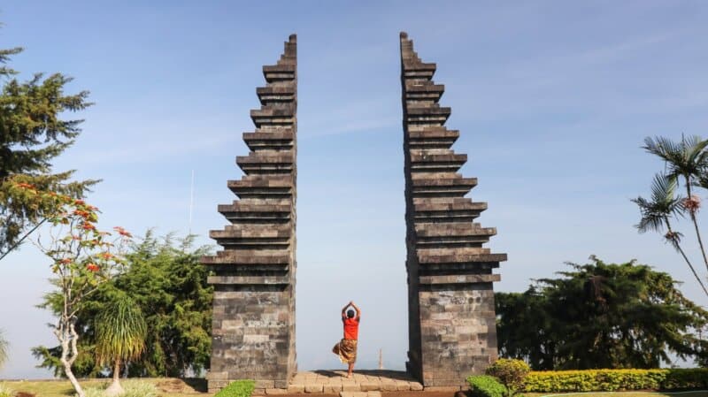 Pura Jagadhita Taas Manado