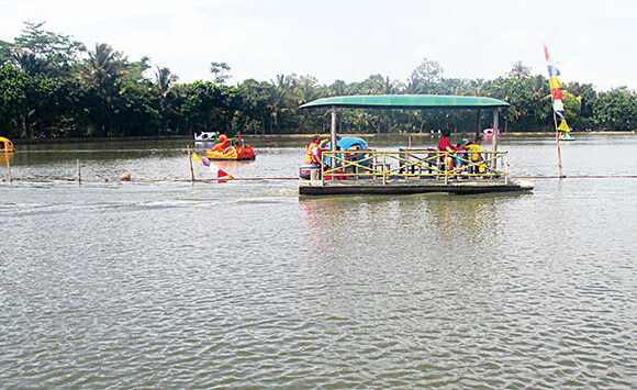 Setu Pengasinan Depok, 1. Tempat Wisata Alam Kampung 99 Pepohonan di Depok, 2. Tempat Wisata Religi Masjid kubah emas di Depok, 3. Taman Wisata Keluarga Pasir Putih Depok, 4. Objek Wisata Anak dan Keluarga Godong Ijo Depok, 5. Tempat Wisata Seru Fantasi Water Park di Depok, 6. Kolam Renang / Water Park Ceria Depok, 7. Kolam Renang Tirta Sari Depok Timur, 8. Wahana Liburan Seru Kolam Renang Paragon Depok, 9. Bermain ke Kolam Renang Gema Pesona Depok, 10. Objek Wisata Seru Pondok Zidane Depok, 11. Tempat Wisata Taman Bunga Wiladatika Depok, 12. Liburan Asyik ke Agrowisata Belimbing Dewa Depok, 13. Liburan ke Hutan Kota Depok, 14. Tempat Wisata Studio Alam TVRI Depok, 15. Liburan Seru ke D’Kandang Amazing Farm Depok, 16. Liburan ke Setu Pengasinan Depok, 17. Depok Plaza, 18. Detos/Depok Town Square | Pusat belanja, 19. Cagar Alam Kota Depok, 20. Situ Besar depok (Situ lio), 21. Situ Cilangkap, 22. Situ Citayam Kota Depok, 23. Liburan Seru ke Situ Pladen Beji, 24. Liburan ke Situ Asih Pulo Pancoran Emas Depok, 25. Wisata Sambil Olahraga di Pacuan Kuda Tapos, 26. Liburan Menantang Arung Jeram di Sungai Ciliwung, 27. Rumah Kabeda, 28. Telaga Arwana, 29. Kampung 3D Depok, 30. Taman Wisata Herbal Insani, 31. Taman Pemuda Pratama, 32. Sukatani Park, 33. Taman Wisata Permata Buana, 34. Taman Merdeka, 35. Hutan Kota UI, 36. Danau Kenanga UI, 37. Rumah Keramik F Widayanto, 38. Saung Talaga, 39. Taman Mekarsari Depok, 40. Kolam Renang Griya Tugu Asri, 41. Setu Bojongsari, 42. Setu Cilodong, 43. Situ Jatijajar, 44. Situ Rawa Besar, 45. Green Lake View Waterpark, 46. Arina Waterpark, 47. Taman Lembah Mawar, 48. Taman Lembah Gurame