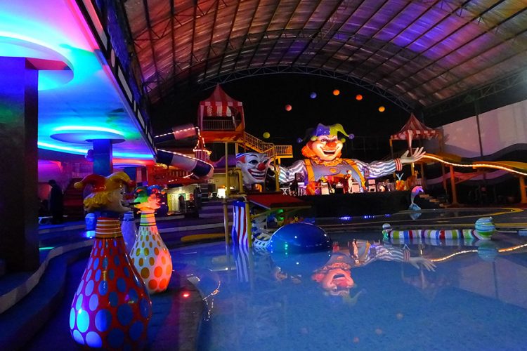Sirkus Waterplay, 1. Taman Buaya Indonesia Jaya , 2. Waterboom Lippo Cikarang, 3.Gedung Juang 45, 4. Saung Ranggon, 5. Danau Cibeureum, 6. Klenteng Hok Lay Kiong, 7. Vihara Dharma Jaya, 8. Pura Agung Tirta Bhuana , 9. Masjid Jami Al – Hidayah, 10. Pantai Muara Gembong, 11. Pantai Muara Beting, 12. Pantai Muara Bendera, 13.Pantai Mekar, 14. Rumah Pohon, 15. Hutan Kota Bekasi, 16. Danau Marakas, 17. Bumi Perkemahan Karang Kitri, 18. Taman Kemang Pratama, 19. Restoran Kartini Cikarang , 20. Saung Wulan, 21. Taman Alun-alun Kota Bekasi, 22. Kolam Renang Taman Harapan Baru (THB), 23. Kolam Renang Bintang Sport Center, 24. Sport Club Harapan Indah, 25. Kolam Renang Galaxy Tirta Mas, 26. Venetian Water Carnaval, 27. Columbus Waterpark, 28. Go! Wet Waterpark, 29. Curug Parigi, 30. Transera Waterpark, 31. Snow World International Revo Town, 32. Situ Gede Bekasi, 33. Sirkus Waterplay, 34. Rainbow Garden, 35. Fun Park Waterboom Bekasi, 36. Danau Duta Harapan, 37. Taman Hijau Pekayon, 38. Taman Gigi, 39. Hutan Kota Patriot Bina Bangsa, 40. Taman Jatiasih, 41. Islamic Center Bekasi, 42. Stadion Patriot Candrabaga, 43. Wisata Bumi Restu, 44. Penguin Waterpark, 45. Grand Splash Waterpark, 47. Camping Ground Kalam Kopen, 48. Tugu Skatepark, 49. Kolam Renang Green Park, 50. Kolam Renang Persada Kemala, 51. Danau Elysum, 52. Jembatan Magnetica, 53. Piramida Terbalik Summarecon Bekasi, 54. Situ Rawa Binong, 55. Stadion Wibawa Mukti, 56. Taman Sehati, 57. Jababeka Botanical Garden, 58. Puri Nirwana Waterpark, 59. Megati Waterpark