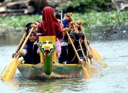 Situ Besar depok (Situ lio), 1. Tempat Wisata Alam Kampung 99 Pepohonan di Depok, 2. Tempat Wisata Religi Masjid kubah emas di Depok, 3. Taman Wisata Keluarga Pasir Putih Depok, 4. Objek Wisata Anak dan Keluarga Godong Ijo Depok, 5. Tempat Wisata Seru Fantasi Water Park di Depok, 6. Kolam Renang / Water Park Ceria Depok, 7. Kolam Renang Tirta Sari Depok Timur, 8. Wahana Liburan Seru Kolam Renang Paragon Depok, 9. Bermain ke Kolam Renang Gema Pesona Depok, 10. Objek Wisata Seru Pondok Zidane Depok, 11. Tempat Wisata Taman Bunga Wiladatika Depok, 12. Liburan Asyik ke Agrowisata Belimbing Dewa Depok, 13. Liburan ke Hutan Kota Depok, 14. Tempat Wisata Studio Alam TVRI Depok, 15. Liburan Seru ke D’Kandang Amazing Farm Depok, 16. Liburan ke Setu Pengasinan Depok, 17. Depok Plaza, 18. Detos/Depok Town Square | Pusat belanja, 19. Cagar Alam Kota Depok, 20. Situ Besar depok (Situ lio), 21. Situ Cilangkap, 22. Situ Citayam Kota Depok, 23. Liburan Seru ke Situ Pladen Beji, 24. Liburan ke Situ Asih Pulo Pancoran Emas Depok, 25. Wisata Sambil Olahraga di Pacuan Kuda Tapos, 26. Liburan Menantang Arung Jeram di Sungai Ciliwung, 27. Rumah Kabeda, 28. Telaga Arwana, 29. Kampung 3D Depok, 30. Taman Wisata Herbal Insani, 31. Taman Pemuda Pratama, 32. Sukatani Park, 33. Taman Wisata Permata Buana, 34. Taman Merdeka, 35. Hutan Kota UI, 36. Danau Kenanga UI, 37. Rumah Keramik F Widayanto, 38. Saung Talaga, 39. Taman Mekarsari Depok, 40. Kolam Renang Griya Tugu Asri, 41. Setu Bojongsari, 42. Setu Cilodong, 43. Situ Jatijajar, 44. Situ Rawa Besar, 45. Green Lake View Waterpark, 46. Arina Waterpark, 47. Taman Lembah Mawar, 48. Taman Lembah Gurame