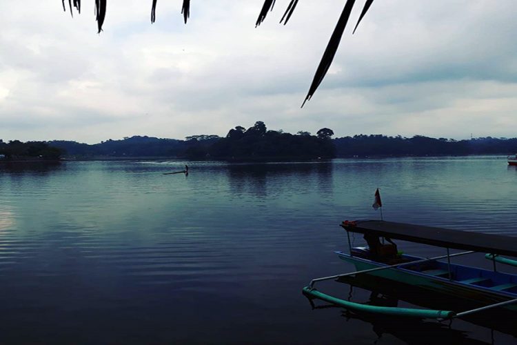 Situ Gede Bekasi, 1. Taman Buaya Indonesia Jaya , 2. Waterboom Lippo Cikarang, 3.Gedung Juang 45, 4. Saung Ranggon, 5. Danau Cibeureum, 6. Klenteng Hok Lay Kiong, 7. Vihara Dharma Jaya, 8. Pura Agung Tirta Bhuana , 9. Masjid Jami Al – Hidayah, 10. Pantai Muara Gembong, 11. Pantai Muara Beting, 12. Pantai Muara Bendera, 13.Pantai Mekar, 14. Rumah Pohon, 15. Hutan Kota Bekasi, 16. Danau Marakas, 17. Bumi Perkemahan Karang Kitri, 18. Taman Kemang Pratama, 19. Restoran Kartini Cikarang , 20. Saung Wulan, 21. Taman Alun-alun Kota Bekasi, 22. Kolam Renang Taman Harapan Baru (THB), 23. Kolam Renang Bintang Sport Center, 24. Sport Club Harapan Indah, 25. Kolam Renang Galaxy Tirta Mas, 26. Venetian Water Carnaval, 27. Columbus Waterpark, 28. Go! Wet Waterpark, 29. Curug Parigi, 30. Transera Waterpark, 31. Snow World International Revo Town, 32. Situ Gede Bekasi, 33. Sirkus Waterplay, 34. Rainbow Garden, 35. Fun Park Waterboom Bekasi, 36. Danau Duta Harapan, 37. Taman Hijau Pekayon, 38. Taman Gigi, 39. Hutan Kota Patriot Bina Bangsa, 40. Taman Jatiasih, 41. Islamic Center Bekasi, 42. Stadion Patriot Candrabaga, 43. Wisata Bumi Restu, 44. Penguin Waterpark, 45. Grand Splash Waterpark, 47. Camping Ground Kalam Kopen, 48. Tugu Skatepark, 49. Kolam Renang Green Park, 50. Kolam Renang Persada Kemala, 51. Danau Elysum, 52. Jembatan Magnetica, 53. Piramida Terbalik Summarecon Bekasi, 54. Situ Rawa Binong, 55. Stadion Wibawa Mukti, 56. Taman Sehati, 57. Jababeka Botanical Garden, 58. Puri Nirwana Waterpark, 59. Megati Waterpark