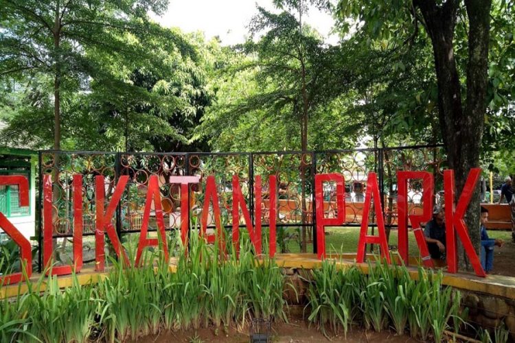 Sukatani Park, 1. Tempat Wisata Alam Kampung 99 Pepohonan di Depok, 2. Tempat Wisata Religi Masjid kubah emas di Depok, 3. Taman Wisata Keluarga Pasir Putih Depok, 4. Objek Wisata Anak dan Keluarga Godong Ijo Depok, 5. Tempat Wisata Seru Fantasi Water Park di Depok, 6. Kolam Renang / Water Park Ceria Depok, 7. Kolam Renang Tirta Sari Depok Timur, 8. Wahana Liburan Seru Kolam Renang Paragon Depok, 9. Bermain ke Kolam Renang Gema Pesona Depok, 10. Objek Wisata Seru Pondok Zidane Depok, 11. Tempat Wisata Taman Bunga Wiladatika Depok, 12. Liburan Asyik ke Agrowisata Belimbing Dewa Depok, 13. Liburan ke Hutan Kota Depok, 14. Tempat Wisata Studio Alam TVRI Depok, 15. Liburan Seru ke D’Kandang Amazing Farm Depok, 16. Liburan ke Setu Pengasinan Depok, 17. Depok Plaza, 18. Detos/Depok Town Square | Pusat belanja, 19. Cagar Alam Kota Depok, 20. Situ Besar depok (Situ lio), 21. Situ Cilangkap, 22. Situ Citayam Kota Depok, 23. Liburan Seru ke Situ Pladen Beji, 24. Liburan ke Situ Asih Pulo Pancoran Emas Depok, 25. Wisata Sambil Olahraga di Pacuan Kuda Tapos, 26. Liburan Menantang Arung Jeram di Sungai Ciliwung, 27. Rumah Kabeda, 28. Telaga Arwana, 29. Kampung 3D Depok, 30. Taman Wisata Herbal Insani, 31. Taman Pemuda Pratama, 32. Sukatani Park, 33. Taman Wisata Permata Buana, 34. Taman Merdeka, 35. Hutan Kota UI, 36. Danau Kenanga UI, 37. Rumah Keramik F Widayanto, 38. Saung Talaga, 39. Taman Mekarsari Depok, 40. Kolam Renang Griya Tugu Asri, 41. Setu Bojongsari, 42. Setu Cilodong, 43. Situ Jatijajar, 44. Situ Rawa Besar, 45. Green Lake View Waterpark, 46. Arina Waterpark, 47. Taman Lembah Mawar, 48. Taman Lembah Gurame