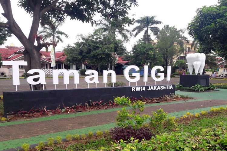 Taman Gigi, 1. Taman Buaya Indonesia Jaya , 2. Waterboom Lippo Cikarang, 3.Gedung Juang 45, 4. Saung Ranggon, 5. Danau Cibeureum, 6. Klenteng Hok Lay Kiong, 7. Vihara Dharma Jaya, 8. Pura Agung Tirta Bhuana , 9. Masjid Jami Al – Hidayah, 10. Pantai Muara Gembong, 11. Pantai Muara Beting, 12. Pantai Muara Bendera, 13.Pantai Mekar, 14. Rumah Pohon, 15. Hutan Kota Bekasi, 16. Danau Marakas, 17. Bumi Perkemahan Karang Kitri, 18. Taman Kemang Pratama, 19. Restoran Kartini Cikarang , 20. Saung Wulan, 21. Taman Alun-alun Kota Bekasi, 22. Kolam Renang Taman Harapan Baru (THB), 23. Kolam Renang Bintang Sport Center, 24. Sport Club Harapan Indah, 25. Kolam Renang Galaxy Tirta Mas, 26. Venetian Water Carnaval, 27. Columbus Waterpark, 28. Go! Wet Waterpark, 29. Curug Parigi, 30. Transera Waterpark, 31. Snow World International Revo Town, 32. Situ Gede Bekasi, 33. Sirkus Waterplay, 34. Rainbow Garden, 35. Fun Park Waterboom Bekasi, 36. Danau Duta Harapan, 37. Taman Hijau Pekayon, 38. Taman Gigi, 39. Hutan Kota Patriot Bina Bangsa, 40. Taman Jatiasih, 41. Islamic Center Bekasi, 42. Stadion Patriot Candrabaga, 43. Wisata Bumi Restu, 44. Penguin Waterpark, 45. Grand Splash Waterpark, 47. Camping Ground Kalam Kopen, 48. Tugu Skatepark, 49. Kolam Renang Green Park, 50. Kolam Renang Persada Kemala, 51. Danau Elysum, 52. Jembatan Magnetica, 53. Piramida Terbalik Summarecon Bekasi, 54. Situ Rawa Binong, 55. Stadion Wibawa Mukti, 56. Taman Sehati, 57. Jababeka Botanical Garden, 58. Puri Nirwana Waterpark, 59. Megati Waterpark