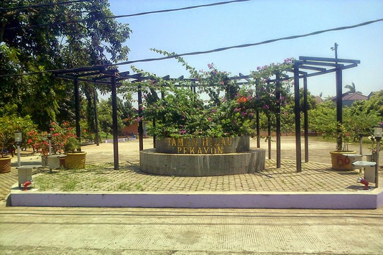 Taman Hijau Pekayon, 1. Taman Buaya Indonesia Jaya , 2. Waterboom Lippo Cikarang, 3.Gedung Juang 45, 4. Saung Ranggon, 5. Danau Cibeureum, 6. Klenteng Hok Lay Kiong, 7. Vihara Dharma Jaya, 8. Pura Agung Tirta Bhuana , 9. Masjid Jami Al – Hidayah, 10. Pantai Muara Gembong, 11. Pantai Muara Beting, 12. Pantai Muara Bendera, 13.Pantai Mekar, 14. Rumah Pohon, 15. Hutan Kota Bekasi, 16. Danau Marakas, 17. Bumi Perkemahan Karang Kitri, 18. Taman Kemang Pratama, 19. Restoran Kartini Cikarang , 20. Saung Wulan, 21. Taman Alun-alun Kota Bekasi, 22. Kolam Renang Taman Harapan Baru (THB), 23. Kolam Renang Bintang Sport Center, 24. Sport Club Harapan Indah, 25. Kolam Renang Galaxy Tirta Mas, 26. Venetian Water Carnaval, 27. Columbus Waterpark, 28. Go! Wet Waterpark, 29. Curug Parigi, 30. Transera Waterpark, 31. Snow World International Revo Town, 32. Situ Gede Bekasi, 33. Sirkus Waterplay, 34. Rainbow Garden, 35. Fun Park Waterboom Bekasi, 36. Danau Duta Harapan, 37. Taman Hijau Pekayon, 38. Taman Gigi, 39. Hutan Kota Patriot Bina Bangsa, 40. Taman Jatiasih, 41. Islamic Center Bekasi, 42. Stadion Patriot Candrabaga, 43. Wisata Bumi Restu, 44. Penguin Waterpark, 45. Grand Splash Waterpark, 47. Camping Ground Kalam Kopen, 48. Tugu Skatepark, 49. Kolam Renang Green Park, 50. Kolam Renang Persada Kemala, 51. Danau Elysum, 52. Jembatan Magnetica, 53. Piramida Terbalik Summarecon Bekasi, 54. Situ Rawa Binong, 55. Stadion Wibawa Mukti, 56. Taman Sehati, 57. Jababeka Botanical Garden, 58. Puri Nirwana Waterpark, 59. Megati Waterpark