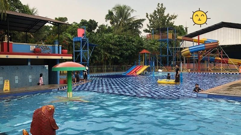 Taman Wisata Keluarga Pasir Putih Depok, 1. Tempat Wisata Alam Kampung 99 Pepohonan di Depok, 2. Tempat Wisata Religi Masjid kubah emas di Depok, 3. Taman Wisata Keluarga Pasir Putih Depok, 4. Objek Wisata Anak dan Keluarga Godong Ijo Depok, 5. Tempat Wisata Seru Fantasi Water Park di Depok, 6. Kolam Renang / Water Park Ceria Depok, 7. Kolam Renang Tirta Sari Depok Timur, 8. Wahana Liburan Seru Kolam Renang Paragon Depok, 9. Bermain ke Kolam Renang Gema Pesona Depok, 10. Objek Wisata Seru Pondok Zidane Depok, 11. Tempat Wisata Taman Bunga Wiladatika Depok, 12. Liburan Asyik ke Agrowisata Belimbing Dewa Depok, 13. Liburan ke Hutan Kota Depok, 14. Tempat Wisata Studio Alam TVRI Depok, 15. Liburan Seru ke D’Kandang Amazing Farm Depok, 16. Liburan ke Setu Pengasinan Depok, 17. Depok Plaza, 18. Detos/Depok Town Square | Pusat belanja, 19. Cagar Alam Kota Depok, 20. Situ Besar depok (Situ lio), 21. Situ Cilangkap, 22. Situ Citayam Kota Depok, 23. Liburan Seru ke Situ Pladen Beji, 24. Liburan ke Situ Asih Pulo Pancoran Emas Depok, 25. Wisata Sambil Olahraga di Pacuan Kuda Tapos, 26. Liburan Menantang Arung Jeram di Sungai Ciliwung, 27. Rumah Kabeda, 28. Telaga Arwana, 29. Kampung 3D Depok, 30. Taman Wisata Herbal Insani, 31. Taman Pemuda Pratama, 32. Sukatani Park, 33. Taman Wisata Permata Buana, 34. Taman Merdeka, 35. Hutan Kota UI, 36. Danau Kenanga UI, 37. Rumah Keramik F Widayanto, 38. Saung Talaga, 39. Taman Mekarsari Depok, 40. Kolam Renang Griya Tugu Asri, 41. Setu Bojongsari, 42. Setu Cilodong, 43. Situ Jatijajar, 44. Situ Rawa Besar, 45. Green Lake View Waterpark, 46. Arina Waterpark, 47. Taman Lembah Mawar, 48. Taman Lembah Gurame