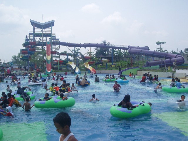 Tempat Bermain Water Splash Indihiang di Tasikmalaya