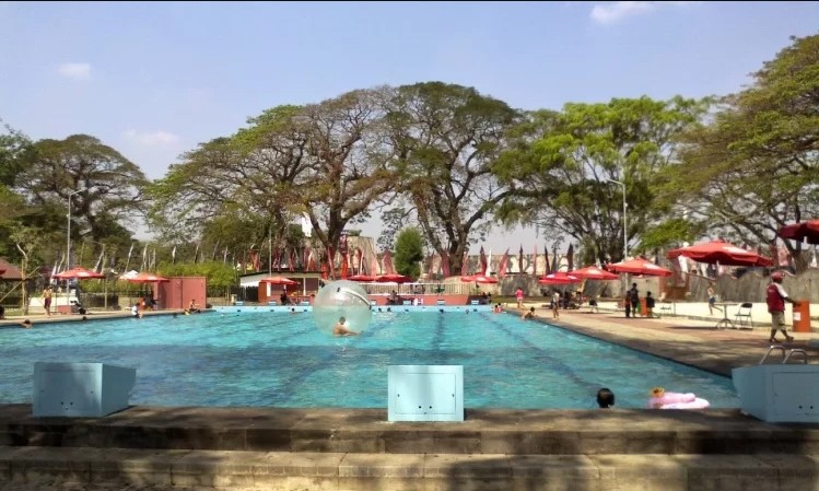Tempat Liburan Keluarga Tirtoyoso di Kediri