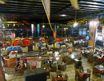 Tempat Nongkrong Asyik di Kampung Popsa Makassar