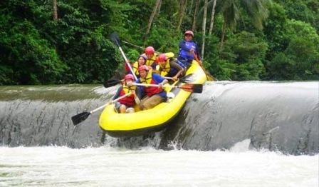 Tempat Wisata Menantang Arung Jeram Sungai Ciberang di Banten, 1. Tempat Wisata Populer Pantai Anyer di Banten, 2. Tempat Wisata Keluarga Pantai Tanjung Lesung di Banten, 3. Objek Wisata Menantang Gunung Krakatau di Banten, 4. Tempat Wisata Seru ke Kampung Baduy di Banten, 5. Destinasi Wisata Pantai Sawarna di Banten, 6. Obyek Wisata Pulau Umang di Banten, 7. Tempat Wisata Menantang Arung Jeram Sungai Ciberang di Banten, 8. Objek Wisata Religi Masjid Agung Banten, 9. Liburan Seru ke Pulau Dua / Pulau Burung di Banten, 10. Tempat Wisata Alam Rawa Dano di Banten, 11. Tempat Wisata Keluarga Pantai Bagedur di Banten, 12. Berwisata ke Danau Tasikardi di Banten, 13. Destinasi Wisata Pulau Sangiang di Banten, 14. Tempat Wisata Paling Terkenal Pantai Carita di Banten, 15. Tempat Wisata Unik Pantai Karang Bolong di Banten, 16. Objek Wisata Taman Nasional Ujung Kulon di Banten, 17. Objek Wisata Pantai Ciputih di Pandeglang Banten, 18. Tempat Wisata Pantai Cihara Lebak Banten, 19. Objek Wisata Pantai dan Pelabuhan Merak di Banten, 20. Tempat Wisata Pantai Karang Taraje di Banten, 21. Objek Wisata Pantai Karangsongsong Cibobos di Banten, 22. Destinasi Wisata Pantai Mabak di Banten, 23. Tujuan Wisata Alam Air Terjun Cihear di Banten, 24. Objek Wisata Air Terjun Gendang di Banten, 25. Objek Wisata Air Terjun Curug Putri di Banten, 26. Objek Wisata Pemandian Air Panas Cisolong di Banten, 27. Wahana Bermain Water World Citra Raya di Tangerang Banten, 28. Wisata Pemandian Cikoromoy di Banten, 29. Destinasi Wisata Pulau Cangkir di Tangerang, 30. Objek Wisata Situ Cipondoh di Tangerang, 31. Liburan Seru ke Marcopolo Water Adventure di Tangerang, 32. Tempat Wisata Keluarga Ocean Park Water Adventure di Tangerang Selatan, 33. Objek Wisata Taman Buaya Tanjung Pasir di Tangerang, 34. Gunung Pinang, 35. Istana Surosowan, 36. Pantai Sambolo, 37. Benteng Speelwijk, 38. Curug Bumi, 39. Hutan Kayu Putih Kragilan, 40. Situ Rawa Arum, 41. Pulau Lima, 42. Monumen Lengkong, 43. CAS Water Park Pandeglang, 44. Kota Kuno Banten, 45. Kandank Jurank Doank, 46. Pulau Peucang, 47. Curug Betung, 48. Pantai Cibeureum, 49. Pantai Marina, 50. Pantai Pasir Putih Florida, 51. Pantai Jambu, 52. Pulau Panaitan, 53. Telaga Biru Cigaru, 54. Tebing Koja Kandang Godzilla, 55. Pantai Tanjung Burung, 56. Museum Benteng Heritage, 57. Dermaga TPI Tanjung Pasir, 58. Masjid Kali Pasir, 59. Keramat Solear, 60. Kelenteng Tjo Soe Kong, 61. Kelenteng Sampo Tay Jin, 62. Kelenteng Boen San Bio, 63. Kelenteng Boen Hay Bio, 64. Jembatan Pelengkung