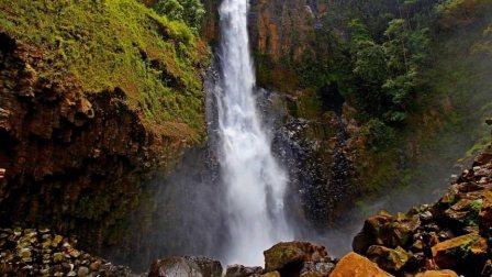 Tempat Wisata Alam Air terjun Takapala di Makassar