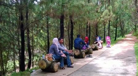 Tempat Wisata Alam Hutan Kota BSD di Tangerang, 1. Tempat Wisata Pantai Tanjung Pasir di Tangerang, 2. Tanjung Kait di Tangerang, 3. Wisata Religi Masjid Al-Adzom di Tangerang, 4. Objek Wisata Bendungan Pintu Air Sepuluh di Tangerang, 5. Wisata Seru ke Masjid Pintu Seribu di Tangerang, 6. Destinasi Wisata Pulau Cangkir di Tangerang, 7. Objek Wisata Situ Cipondoh di Tengerang, 8. Liburan Seru ke Marcopolo Water Adventure di Tangerang, 9. Tempat Wisata Keluarga Ocean Park Water Adventure di Tangerang Selatan, 10. Objek Wisata Taman Buaya Tanjung Pasir di Tangerang, 11. Tempat Wisata Alam Hutan Kota BSD di Tangerang, 12. Tempat Wisata Keluarga Water World Citra Raya di Tangerang, 13. Destinasi Wisata Seru ke Kawasan Lippo Karawaci di Tangerang, 14. Tempat Wisata Belanja Kawasan Gading Serpong, 15. Tempat Wisata Kuliner Enak Flavor Bliss Alam Sutera di Tangerang, 16. Objek Wisata Klenteng Boen Tek Bio di Tangerang, 17. Telaga Cisoka, 18. Tebing Koja, 19. Taman Wisata Pulau Situ Gintung, 20. Taman Potret, 21. Citra Raya World of Wonders, 22. Taman Gajah Tunggal, 23. Kandank Jurank Doank, 24. Situ Cihuni, 25. Situ Bulakan, 26. Scientia Square Park, 27. Tanah Tingal, 28. Upside Down World Alam Sutera, 29. Wisata Alam Hutan Kota, 30. Garden Lantern Maze Market, 31. Pasar Lama Tangerang, 32. Taman Prestasi, 33. Taman Kunci Cikokol, 34. Phi Phi Club Greenwich Park, 35. BX Rink, 36. Branchsto Equestrian Park, 37. Benteng Heritage Museum, 38. Amsterdam Waterpark, 39. Sakura Garden AEON Mall, 40. Kampung Bekelir, 41. Taman Bambu, 42. Taman Kota 1 BSD, 43. Kelenteng Sampo Tay Jin, 44. Froggy BSD, 45. BSD Xtreme Park, 46. Fun Park WaterBoom, 47. Taman Menteng Bintaro, 48. Boen Hay Bio Temple, 49. Little Jungle Playground, 50. Klenteng Tjo Soe Kong, 51. Vihara Padumuttara, 52. Keramat Solear, 53. Cisadane, 54. Summarecon Mall Serpong, 55. Danau Tomang, 56. Fun and Fit Qbig, 57. Monumen Lengkong, 58. Flying Deck Cisadane, 59. Taman Pisang, 60. Taman Kunang-Kunang, 61. Taman Pramuka, 62. Batavia Splash Water Adventure, 63. Pulo Saiji Water Adventure