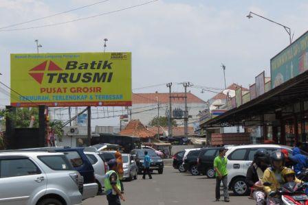 Tempat Wisata Belanja Terkenal Batik Trusmi Cirebon, 1. Wisata Sejarah Keraton Kasepuhan di Cirebon, 2. Objek Wisata Keraton Kanoman di Cirebon, 3. Wahana Bermain Apita Waterboom, 4. Objek Wisata Sejarah Taman Sari Gua Sunyaragi di Cirebon, 5. Destinasi Wisata Banyu Panas Palimanan di Cirebon, 6. Wisata Religi Masjid Agung Sang Cipta Rasa Cirebon, 7. Wisata Belanja Terkenal Batik Trusmi Cirebon, 8. Wahana Bermain Waterboom siwalk di Cirebon, 9. Wahana Liburan Seru Outbound Siwalk di Cirebon, 10. Objek Wisata Danau Setu Patok di Cirebon, 11. Destinasi Wisata Wanawisata Ciwaringin di Cirebon, 12. Desa Wisata Cikalahang Cirebon, 13. Objek Wisata Situ Sedong di Cirebon, 14. Wahana Bermain Taman Ade Irma Suryani (Waterland) di Cirebon, 15. Wisata Kuliner Enak Nasi Jamblang Khas Cirebon, 16. Wisata Kuliner Empal gentong Khas Cirebon, 17. Tempat Romantis di Bukit Gronggong, 18. Objek Wisata Telaga Remis , 19. Ziarah ke Makam Sunan Gunung jati Cirebon, 20. Objek Wisata Pantai Kejawanan di Cirebon, 21. Pantai Baro Gebang, 22. Telaga Nilam, 23. Kolam Renang Hegar, 24. Kolam Renang Zam-Zam, 25. Water Park Ciperna, 26. Alun-alun Kejaksaan, 27. Batu Lawang, 28. Bukit Plangon, 29. Masjid Merah, 30. Jempol Waterboom, 31. Vihara Dewi Welas Asih, 32. Gedung BAT, 33. Wisata Kura Kura Belawa, 34. Masjid Raya At-Taqwa, 35. Keraton Kacirebonan, 36. Klenteng Hok Keng Tong, 37. Hutan Mangrove Kasih Sayang, 38. Pemandian Cibulan, 39. Tirtamas Gemilang, 40. Catherine Surya, 41. Grage City