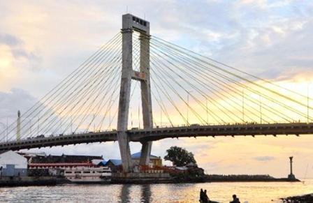 Tempat Wisata Gratis Jembatan Soekarno di Manado