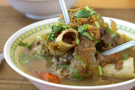 Tempat Wisata Kuliner Sup Tunjang Tribuana di Pekanbaru, 1. Objek Wisata Keluarga Riau Fantasi , 2. Tempat Rekreasi Kebun Binatang Sang Kulim , 3. Destinasi Wisata Danau Buatan Lembah Sari , 4. Objek Wisata Taman Rekreasi Alam Mayang di Pekanbaru, 5. Tempat Wisata Seru Istana Siak Sri Indrapura , 6. Objek Wisata Religi Masjid Agung An Nur di Pekanbaru, 7. Tempat Wisata Edukasi Perpustakaan Soeman H.S di Pekanbaru, 8. Wisata Sejarah di Masjid Senapelan Pekanbaru, 9. Tempat Wisata Belanja Pasar Bawah di Pekanbaru, 10. Wisata Belanja Oleh-oleh Dekranasda di Pekanbaru, 11. Objek Wisata Sejarah Museum Sang Nila Utama , 12. Tempat Wisata Alam Air Terjun Aek Martua, 13. Liburan Seru ke Anjungan Seni Idrus Tintin di Pekanbaru, 14. Objek Wisata Alam Air Terjun Guruh Gemurai di Pekanbaru, 15. Destinasi Wisata Desa Okura di Pekanbaru, 16. Liburan ke Taman Hutan Raya Sultan Syarif Kasim, 17. Objek Wisata Seru Sungai Kampar, 18. Tempat Wisata Kuliner Sup Tunjang Tribuana di Pekanbaru, 19. Tempat Makan yang Enak RM Baung, 20. Air Terjun Batu Dinding , 21. Taman Putri Kaca Mayang, 22. Wisata Budaya di Balai Adat Riau, 23. Menikmati Kopi di Kedai Kopi Kawasan Hang Tuah, 24. Air Terjun Batang Kapas, 25. Rainbow Hills Rumbai, 26. Bukit Kapur Air Hitam, 27. Hutan Kota Pekanbaru, 28. Danau Bandar Kayangan, 29. Citraland Waterpark, 30. Kuantan Regency Waterpark, 31. Taman Wisata Alam Mayang, 32. Agrowisata Tenayan Raya, 33. Taman Kota Pekanbaru, 34. Arboretum Universitas Riau, 35. Trans Studio Mini Pekanbaru, 36. Kawah Biru, 37. Teluk Jering, 38. Candi Muara Takus