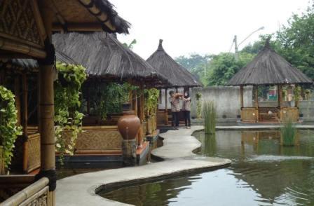 Tempat Wisata Kuliner Resto Saung Wulan di Bekasi, 1. Taman Buaya Indonesia Jaya , 2. Waterboom Lippo Cikarang, 3.Gedung Juang 45, 4. Saung Ranggon, 5. Danau Cibeureum, 6. Klenteng Hok Lay Kiong, 7. Vihara Dharma Jaya, 8. Pura Agung Tirta Bhuana , 9. Masjid Jami Al – Hidayah, 10. Pantai Muara Gembong, 11. Pantai Muara Beting, 12. Pantai Muara Bendera, 13.Pantai Mekar, 14. Rumah Pohon, 15. Hutan Kota Bekasi, 16. Danau Marakas, 17. Bumi Perkemahan Karang Kitri, 18. Taman Kemang Pratama, 19. Restoran Kartini Cikarang , 20. Saung Wulan, 21. Taman Alun-alun Kota Bekasi, 22. Kolam Renang Taman Harapan Baru (THB), 23. Kolam Renang Bintang Sport Center, 24. Sport Club Harapan Indah, 25. Kolam Renang Galaxy Tirta Mas, 26. Venetian Water Carnaval, 27. Columbus Waterpark, 28. Go! Wet Waterpark, 29. Curug Parigi, 30. Transera Waterpark, 31. Snow World International Revo Town, 32. Situ Gede Bekasi, 33. Sirkus Waterplay, 34. Rainbow Garden, 35. Fun Park Waterboom Bekasi, 36. Danau Duta Harapan, 37. Taman Hijau Pekayon, 38. Taman Gigi, 39. Hutan Kota Patriot Bina Bangsa, 40. Taman Jatiasih, 41. Islamic Center Bekasi, 42. Stadion Patriot Candrabaga, 43. Wisata Bumi Restu, 44. Penguin Waterpark, 45. Grand Splash Waterpark, 47. Camping Ground Kalam Kopen, 48. Tugu Skatepark, 49. Kolam Renang Green Park, 50. Kolam Renang Persada Kemala, 51. Danau Elysum, 52. Jembatan Magnetica, 53. Piramida Terbalik Summarecon Bekasi, 54. Situ Rawa Binong, 55. Stadion Wibawa Mukti, 56. Taman Sehati, 57. Jababeka Botanical Garden, 58. Puri Nirwana Waterpark, 59. Megati Waterpark