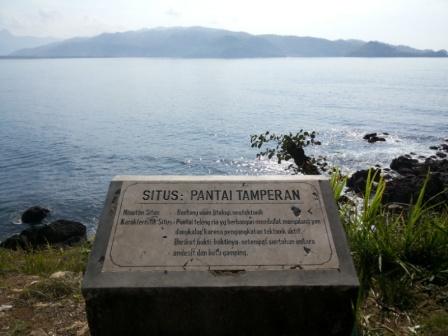 Tempat Wisata Pantai Tamperan Pacitan, 1. Pantai Klayar, 2. Pantai Srau, 3. Pantai Watu Karung, 4. Pantai Banyu Tibo , 5. Sungai Maron, 6. Monumen Jendral Sudirman , 7. Banyu Anget Tirto Husodo Hot Spring, 8. Pantai Kasap, 9. Pantai Teleng Ria, 10. Pantai Pidakan, 11. Destinasi Wisata Pantai Soge di Pacitan, 12. Pantai Buyutan, 13. Pantai Karang Bolong, 14. Pantai Seruni Pacitan, 15. Pantai Tawang , 16. Pantai Kaliuluh, 17. Pantai TAMAN Ngadirojo, 18. Pantai Kunir, 19. Goa Gong, 20. Goa Tabuhan, 21. Goa Luweng Jaran , 22. Goa Song Terus, 23. Goa Putri, 24. Pantai Tamperan, 25. Pantai Wawaran, 26. Bukit Pakis – Bukit Bintang, 27. Pantai Langitan, 28. Beiji park pacitan, 28. Sungai Cokel, 29. Sentono Gentong Pacitan, 30. Pantai Pancer Dorr, 31. Alun-Alun Pacitan, 32. Jurug Gringsing  , 33. Pantai Watu Bale, 34. Pantai Pangasan, 35. Pantai Ngandul, 36. Pantai Denombo, 37. Pantai Plumbungan, 38. Pantai TAMAN Ngadirojo Pacitan, 39. Goa Selo Arum, 40. Mandi Angin Pacitan, 41. Masjid Agung Pacitan, 42. Grojogan Dhuwur Pacitan, 43. Curug Sabun, 44. Gerojokan Mbedayu, 45. Tlogo Sono, 46. Pantai anakan, 47. Tempat Wisata Kuliner Terkenal Nasi Tiwul 