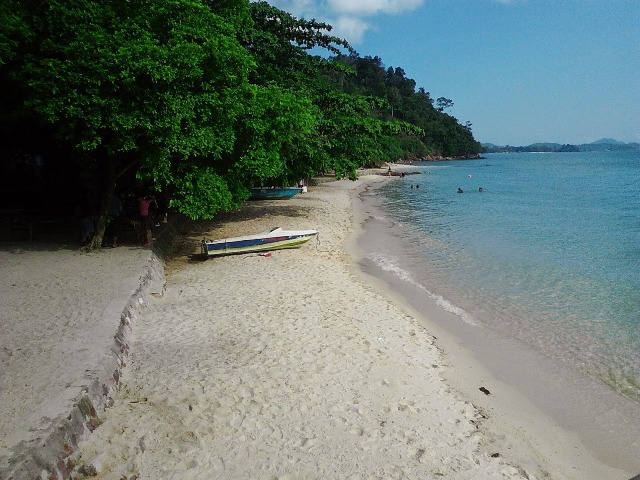 Tempat Wisata Pasir Putih Pantai Mirota Batam, 1. Pantai Nongsa, 2. Batam City Square, 3. Pantai Melur, 4. Ocarina Park, 5. Kampung Vietnam, 6. Bukit Senyum, 7. Pantai Sekilak, 8. Komplek Nagoya City Walk, 9. Pantai Melayu, 10.Jembatan Barelang, 11. Pantai Tanjung Bemban, 12. Pantai Marina, 13. Pantai Tanjung Pinggir, 14. Golden Prawn Batam, 15. Rumah Kopi Fatmawati, 16. Harbour Bay Food Court, 17. Queen Garden Waterboom, 18. Alun-alun Engku Putri, 19. Masjid Agung Batam, 20. Hutan Wisata Mata Kucing, 21. Pantai Mirota, 22. Pulau Abang Besar, 23. Kebun Raya Batam , 24. Jodoh Centre Batam, 25. Pantai Tiga Putri Barelang, 25. Pulau Mubut, 26. Pantai Elyora, 27. Pantai Reviola, 28. Pulau Forest Top, 29. Taman Wisata Habibie 1000 Tangga, 30. Tebing Langit, 31. Pulau Tunjuk, 32. Pantai Vio Vio, 33. Pulau Petong, 34. Pancur Telaga Bidadari, 35. Sea Forest Adventure, 36. Marina City, 37. Pulau Ranoh, 38. Pulau Belakang Padang, 39. Bukit Tanjung Tritip, 40. Bukit Piayu Laut, 41. Masjid Sultan Mahmud Riayat Syah