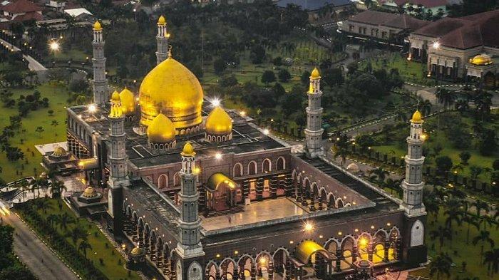 Tempat Wisata Religi Masjid kubah Emas di Depok, 1. Tempat Wisata Alam Kampung 99 Pepohonan di Depok, 2. Tempat Wisata Religi Masjid kubah emas di Depok, 3. Taman Wisata Keluarga Pasir Putih Depok, 4. Objek Wisata Anak dan Keluarga Godong Ijo Depok, 5. Tempat Wisata Seru Fantasi Water Park di Depok, 6. Kolam Renang / Water Park Ceria Depok, 7. Kolam Renang Tirta Sari Depok Timur, 8. Wahana Liburan Seru Kolam Renang Paragon Depok, 9. Bermain ke Kolam Renang Gema Pesona Depok, 10. Objek Wisata Seru Pondok Zidane Depok, 11. Tempat Wisata Taman Bunga Wiladatika Depok, 12. Liburan Asyik ke Agrowisata Belimbing Dewa Depok, 13. Liburan ke Hutan Kota Depok, 14. Tempat Wisata Studio Alam TVRI Depok, 15. Liburan Seru ke D’Kandang Amazing Farm Depok, 16. Liburan ke Setu Pengasinan Depok, 17. Depok Plaza, 18. Detos/Depok Town Square | Pusat belanja, 19. Cagar Alam Kota Depok, 20. Situ Besar depok (Situ lio), 21. Situ Cilangkap, 22. Situ Citayam Kota Depok, 23. Liburan Seru ke Situ Pladen Beji, 24. Liburan ke Situ Asih Pulo Pancoran Emas Depok, 25. Wisata Sambil Olahraga di Pacuan Kuda Tapos, 26. Liburan Menantang Arung Jeram di Sungai Ciliwung, 27. Rumah Kabeda, 28. Telaga Arwana, 29. Kampung 3D Depok, 30. Taman Wisata Herbal Insani, 31. Taman Pemuda Pratama, 32. Sukatani Park, 33. Taman Wisata Permata Buana, 34. Taman Merdeka, 35. Hutan Kota UI, 36. Danau Kenanga UI, 37. Rumah Keramik F Widayanto, 38. Saung Talaga, 39. Taman Mekarsari Depok, 40. Kolam Renang Griya Tugu Asri, 41. Setu Bojongsari, 42. Setu Cilodong, 43. Situ Jatijajar, 44. Situ Rawa Besar, 45. Green Lake View Waterpark, 46. Arina Waterpark, 47. Taman Lembah Mawar, 48. Taman Lembah Gurame