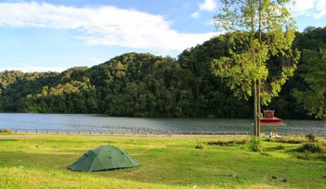 Tempat Wisata Seru Danau Lau Kawar, 1. Danau Linting, 2. Air Terjun Dua Warna, 3. Air Terjun Batu Belah Sibolangit, 4. Gunung Sibayak, 5. Bukit Lawang, 6. Sungai Bukit Lawang, 7. Penangkaran Buaya Asam Kumbang Medan, 8. Istana Maimun Medan, 9. Masjid Raya Medan, 10. Air Terjun Sipiso-piso Tongging, 11. Rahmat Gallery Medan, 12. Liburan Asyik ke Kampung Keling Medan, 13. Menikmati Pesona Keindahan Air Terjun Tangkahan, 14. Mencoba Keseruan Naik Gajah di Tangkahan, 15. Tempat Wisata Seru Danau Lau Kawar, 16. Objek Wisata Menarik Salju Panas Tinggi Raja, 17. Tempat Wisata Anak Mickey Holiday Berastagi, 18. Taman Alam Lumbini Tempat Wisata di Lereng Gunung, 19. Liburan ke Maha Vihara Adhi Maitreya, 20. Wisata Sejarah Museum Sumatera Utara, 21. Objek Wisata Danau Siombak di Medan, 22. Tempat Wisata Kuliner Merdeka Walk di Medan, 23. Kebun Binatang Medan (Medan Zoo), 24. Tempat Wisata Keluarga Mora Indah di Medan, 25. Tempat Liburan Hairos Water Park Medan, 26. Taman Sri Deli, 27. Museum Situs Kota Cina, 28. Museum Militer Bukit Barisan, 29. The Le Hu Garden Medan, 30. Vihara Gunung Timur, 31. Pasar Belawan, 32. Kuil Shri Mariamman, 33. Gedung London Sumatera ( Losum ), 34. Kesawan Square, 35. Balai Kota Lama, 36. Masjid Al-Osmani, 37. Wonders Water World, 38. Gereja Lama Medan, 39. Kantor Pos Medan, 40. Tjong A Fie Mansion, 41. Graham Santa Maria Velangkanni