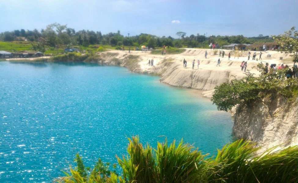 Telaga Biru Cigaru via Tripadvisor, 1. Tempat Wisata Populer Pantai Anyer di Banten, 2. Tempat Wisata Keluarga Pantai Tanjung Lesung di Banten, 3. Objek Wisata Menantang Gunung Krakatau di Banten, 4. Tempat Wisata Seru ke Kampung Baduy di Banten, 5. Destinasi Wisata Pantai Sawarna di Banten, 6. Obyek Wisata Pulau Umang di Banten, 7. Tempat Wisata Menantang Arung Jeram Sungai Ciberang di Banten, 8. Objek Wisata Religi Masjid Agung Banten, 9. Liburan Seru ke Pulau Dua / Pulau Burung di Banten, 10. Tempat Wisata Alam Rawa Dano di Banten, 11. Tempat Wisata Keluarga Pantai Bagedur di Banten, 12. Berwisata ke Danau Tasikardi di Banten, 13. Destinasi Wisata Pulau Sangiang di Banten, 14. Tempat Wisata Paling Terkenal Pantai Carita di Banten, 15. Tempat Wisata Unik Pantai Karang Bolong di Banten, 16. Objek Wisata Taman Nasional Ujung Kulon di Banten, 17. Objek Wisata Pantai Ciputih di Pandeglang Banten, 18. Tempat Wisata Pantai Cihara Lebak Banten, 19. Objek Wisata Pantai dan Pelabuhan Merak di Banten, 20. Tempat Wisata Pantai Karang Taraje di Banten, 21. Objek Wisata Pantai Karangsongsong Cibobos di Banten, 22. Destinasi Wisata Pantai Mabak di Banten, 23. Tujuan Wisata Alam Air Terjun Cihear di Banten, 24. Objek Wisata Air Terjun Gendang di Banten, 25. Objek Wisata Air Terjun Curug Putri di Banten, 26. Objek Wisata Pemandian Air Panas Cisolong di Banten, 27. Wahana Bermain Water World Citra Raya di Tangerang Banten, 28. Wisata Pemandian Cikoromoy di Banten, 29. Destinasi Wisata Pulau Cangkir di Tangerang, 30. Objek Wisata Situ Cipondoh di Tangerang, 31. Liburan Seru ke Marcopolo Water Adventure di Tangerang, 32. Tempat Wisata Keluarga Ocean Park Water Adventure di Tangerang Selatan, 33. Objek Wisata Taman Buaya Tanjung Pasir di Tangerang, 34. Gunung Pinang, 35. Istana Surosowan, 36. Pantai Sambolo, 37. Benteng Speelwijk, 38. Curug Bumi, 39. Hutan Kayu Putih Kragilan, 40. Situ Rawa Arum, 41. Pulau Lima, 42. Monumen Lengkong, 43. CAS Water Park Pandeglang, 44. Kota Kuno Banten, 45. Kandank Jurank Doank, 46. Pulau Peucang, 47. Curug Betung, 48. Pantai Cibeureum, 49. Pantai Marina, 50. Pantai Pasir Putih Florida, 51. Pantai Jambu, 52. Pulau Panaitan, 53. Telaga Biru Cigaru, 54. Tebing Koja Kandang Godzilla, 55. Pantai Tanjung Burung, 56. Museum Benteng Heritage, 57. Dermaga TPI Tanjung Pasir, 58. Masjid Kali Pasir, 59. Keramat Solear, 60. Kelenteng Tjo Soe Kong, 61. Kelenteng Sampo Tay Jin, 62. Kelenteng Boen San Bio, 63. Kelenteng Boen Hay Bio, 64. Jembatan Pelengkung