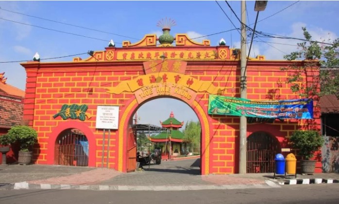 Tjoe Hwie Kiong via Penerbit-menara-madina.blogspotcom