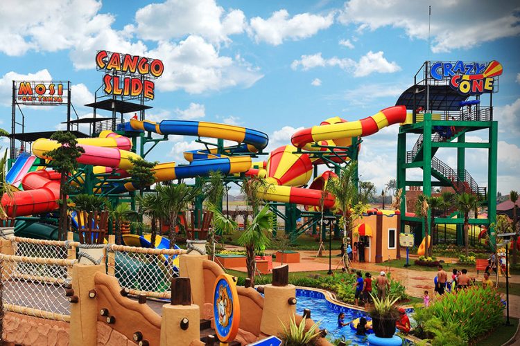 Transera Waterpark, 1. Taman Buaya Indonesia Jaya , 2. Waterboom Lippo Cikarang, 3.Gedung Juang 45, 4. Saung Ranggon, 5. Danau Cibeureum, 6. Klenteng Hok Lay Kiong, 7. Vihara Dharma Jaya, 8. Pura Agung Tirta Bhuana , 9. Masjid Jami Al – Hidayah, 10. Pantai Muara Gembong, 11. Pantai Muara Beting, 12. Pantai Muara Bendera, 13.Pantai Mekar, 14. Rumah Pohon, 15. Hutan Kota Bekasi, 16. Danau Marakas, 17. Bumi Perkemahan Karang Kitri, 18. Taman Kemang Pratama, 19. Restoran Kartini Cikarang , 20. Saung Wulan, 21. Taman Alun-alun Kota Bekasi, 22. Kolam Renang Taman Harapan Baru (THB), 23. Kolam Renang Bintang Sport Center, 24. Sport Club Harapan Indah, 25. Kolam Renang Galaxy Tirta Mas, 26. Venetian Water Carnaval, 27. Columbus Waterpark, 28. Go! Wet Waterpark, 29. Curug Parigi, 30. Transera Waterpark, 31. Snow World International Revo Town, 32. Situ Gede Bekasi, 33. Sirkus Waterplay, 34. Rainbow Garden, 35. Fun Park Waterboom Bekasi, 36. Danau Duta Harapan, 37. Taman Hijau Pekayon, 38. Taman Gigi, 39. Hutan Kota Patriot Bina Bangsa, 40. Taman Jatiasih, 41. Islamic Center Bekasi, 42. Stadion Patriot Candrabaga, 43. Wisata Bumi Restu, 44. Penguin Waterpark, 45. Grand Splash Waterpark, 47. Camping Ground Kalam Kopen, 48. Tugu Skatepark, 49. Kolam Renang Green Park, 50. Kolam Renang Persada Kemala, 51. Danau Elysum, 52. Jembatan Magnetica, 53. Piramida Terbalik Summarecon Bekasi, 54. Situ Rawa Binong, 55. Stadion Wibawa Mukti, 56. Taman Sehati, 57. Jababeka Botanical Garden, 58. Puri Nirwana Waterpark, 59. Megati Waterpark