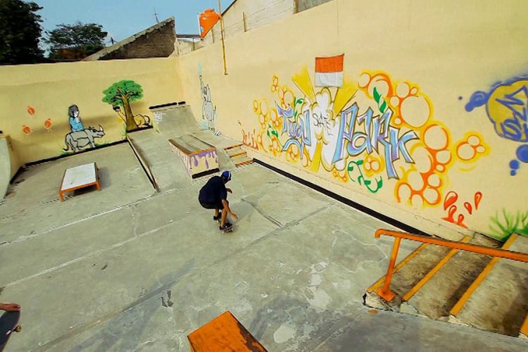 Tugu Skatepark, 1. Taman Buaya Indonesia Jaya , 2. Waterboom Lippo Cikarang, 3.Gedung Juang 45, 4. Saung Ranggon, 5. Danau Cibeureum, 6. Klenteng Hok Lay Kiong, 7. Vihara Dharma Jaya, 8. Pura Agung Tirta Bhuana , 9. Masjid Jami Al – Hidayah, 10. Pantai Muara Gembong, 11. Pantai Muara Beting, 12. Pantai Muara Bendera, 13.Pantai Mekar, 14. Rumah Pohon, 15. Hutan Kota Bekasi, 16. Danau Marakas, 17. Bumi Perkemahan Karang Kitri, 18. Taman Kemang Pratama, 19. Restoran Kartini Cikarang , 20. Saung Wulan, 21. Taman Alun-alun Kota Bekasi, 22. Kolam Renang Taman Harapan Baru (THB), 23. Kolam Renang Bintang Sport Center, 24. Sport Club Harapan Indah, 25. Kolam Renang Galaxy Tirta Mas, 26. Venetian Water Carnaval, 27. Columbus Waterpark, 28. Go! Wet Waterpark, 29. Curug Parigi, 30. Transera Waterpark, 31. Snow World International Revo Town, 32. Situ Gede Bekasi, 33. Sirkus Waterplay, 34. Rainbow Garden, 35. Fun Park Waterboom Bekasi, 36. Danau Duta Harapan, 37. Taman Hijau Pekayon, 38. Taman Gigi, 39. Hutan Kota Patriot Bina Bangsa, 40. Taman Jatiasih, 41. Islamic Center Bekasi, 42. Stadion Patriot Candrabaga, 43. Wisata Bumi Restu, 44. Penguin Waterpark, 45. Grand Splash Waterpark, 47. Camping Ground Kalam Kopen, 48. Tugu Skatepark, 49. Kolam Renang Green Park, 50. Kolam Renang Persada Kemala, 51. Danau Elysum, 52. Jembatan Magnetica, 53. Piramida Terbalik Summarecon Bekasi, 54. Situ Rawa Binong, 55. Stadion Wibawa Mukti, 56. Taman Sehati, 57. Jababeka Botanical Garden, 58. Puri Nirwana Waterpark, 59. Megati Waterpark