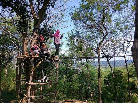Wahana Liburan Seru Outbound Siwalk di Cirebon, 1. Wisata Sejarah Keraton Kasepuhan di Cirebon, 2. Objek Wisata Keraton Kanoman di Cirebon, 3. Wahana Bermain Apita Waterboom, 4. Objek Wisata Sejarah Taman Sari Gua Sunyaragi di Cirebon, 5. Destinasi Wisata Banyu Panas Palimanan di Cirebon, 6. Wisata Religi Masjid Agung Sang Cipta Rasa Cirebon, 7. Wisata Belanja Terkenal Batik Trusmi Cirebon, 8. Wahana Bermain Waterboom siwalk di Cirebon, 9. Wahana Liburan Seru Outbound Siwalk di Cirebon, 10. Objek Wisata Danau Setu Patok di Cirebon, 11. Destinasi Wisata Wanawisata Ciwaringin di Cirebon, 12. Desa Wisata Cikalahang Cirebon, 13. Objek Wisata Situ Sedong di Cirebon, 14. Wahana Bermain Taman Ade Irma Suryani (Waterland) di Cirebon, 15. Wisata Kuliner Enak Nasi Jamblang Khas Cirebon, 16. Wisata Kuliner Empal gentong Khas Cirebon, 17. Tempat Romantis di Bukit Gronggong, 18. Objek Wisata Telaga Remis , 19. Ziarah ke Makam Sunan Gunung jati Cirebon, 20. Objek Wisata Pantai Kejawanan di Cirebon, 21. Pantai Baro Gebang, 22. Telaga Nilam, 23. Kolam Renang Hegar, 24. Kolam Renang Zam-Zam, 25. Water Park Ciperna, 26. Alun-alun Kejaksaan, 27. Batu Lawang, 28. Bukit Plangon, 29. Masjid Merah, 30. Jempol Waterboom, 31. Vihara Dewi Welas Asih, 32. Gedung BAT, 33. Wisata Kura Kura Belawa, 34. Masjid Raya At-Taqwa, 35. Keraton Kacirebonan, 36. Klenteng Hok Keng Tong, 37. Hutan Mangrove Kasih Sayang, 38. Pemandian Cibulan, 39. Tirtamas Gemilang, 40. Catherine Surya, 41. Grage City