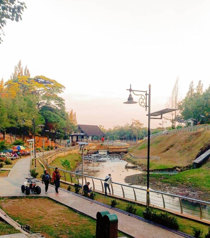 Wisata Alam Hutan Kota via Instagram.com @aryani.indrastati, 1. Tempat Wisata Pantai Tanjung Pasir di Tangerang, 2. Tanjung Kait di Tangerang, 3. Wisata Religi Masjid Al-Adzom di Tangerang, 4. Objek Wisata Bendungan Pintu Air Sepuluh di Tangerang, 5. Wisata Seru ke Masjid Pintu Seribu di Tangerang, 6. Destinasi Wisata Pulau Cangkir di Tangerang, 7. Objek Wisata Situ Cipondoh di Tengerang, 8. Liburan Seru ke Marcopolo Water Adventure di Tangerang, 9. Tempat Wisata Keluarga Ocean Park Water Adventure di Tangerang Selatan, 10. Objek Wisata Taman Buaya Tanjung Pasir di Tangerang, 11. Tempat Wisata Alam Hutan Kota BSD di Tangerang, 12. Tempat Wisata Keluarga Water World Citra Raya di Tangerang, 13. Destinasi Wisata Seru ke Kawasan Lippo Karawaci di Tangerang, 14. Tempat Wisata Belanja Kawasan Gading Serpong, 15. Tempat Wisata Kuliner Enak Flavor Bliss Alam Sutera di Tangerang, 16. Objek Wisata Klenteng Boen Tek Bio di Tangerang, 17. Telaga Cisoka, 18. Tebing Koja, 19. Taman Wisata Pulau Situ Gintung, 20. Taman Potret, 21. Citra Raya World of Wonders, 22. Taman Gajah Tunggal, 23. Kandank Jurank Doank, 24. Situ Cihuni, 25. Situ Bulakan, 26. Scientia Square Park, 27. Tanah Tingal, 28. Upside Down World Alam Sutera, 29. Wisata Alam Hutan Kota, 30. Garden Lantern Maze Market, 31. Pasar Lama Tangerang, 32. Taman Prestasi, 33. Taman Kunci Cikokol, 34. Phi Phi Club Greenwich Park, 35. BX Rink, 36. Branchsto Equestrian Park, 37. Benteng Heritage Museum, 38. Amsterdam Waterpark, 39. Sakura Garden AEON Mall, 40. Kampung Bekelir, 41. Taman Bambu, 42. Taman Kota 1 BSD, 43. Kelenteng Sampo Tay Jin, 44. Froggy BSD, 45. BSD Xtreme Park, 46. Fun Park WaterBoom, 47. Taman Menteng Bintaro, 48. Boen Hay Bio Temple, 49. Little Jungle Playground, 50. Klenteng Tjo Soe Kong, 51. Vihara Padumuttara, 52. Keramat Solear, 53. Cisadane, 54. Summarecon Mall Serpong, 55. Danau Tomang, 56. Fun and Fit Qbig, 57. Monumen Lengkong, 58. Flying Deck Cisadane, 59. Taman Pisang, 60. Taman Kunang-Kunang, 61. Taman Pramuka, 62. Batavia Splash Water Adventure, 63. Pulo Saiji Water Adventure