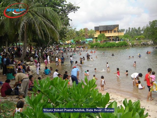 Wisata Bahari di Pantai Sekilak Batam, 1. Pantai Nongsa, 2. Batam City Square, 3. Pantai Melur, 4. Ocarina Park, 5. Kampung Vietnam, 6. Bukit Senyum, 7. Pantai Sekilak, 8. Komplek Nagoya City Walk, 9. Pantai Melayu, 10.Jembatan Barelang, 11. Pantai Tanjung Bemban, 12. Pantai Marina, 13. Pantai Tanjung Pinggir, 14. Golden Prawn Batam, 15. Rumah Kopi Fatmawati, 16. Harbour Bay Food Court, 17. Queen Garden Waterboom, 18. Alun-alun Engku Putri, 19. Masjid Agung Batam, 20. Hutan Wisata Mata Kucing, 21. Pantai Mirota, 22. Pulau Abang Besar, 23. Kebun Raya Batam , 24. Jodoh Centre Batam, 25. Pantai Tiga Putri Barelang, 25. Pulau Mubut, 26. Pantai Elyora, 27. Pantai Reviola, 28. Pulau Forest Top, 29. Taman Wisata Habibie 1000 Tangga, 30. Tebing Langit, 31. Pulau Tunjuk, 32. Pantai Vio Vio, 33. Pulau Petong, 34. Pancur Telaga Bidadari, 35. Sea Forest Adventure, 36. Marina City, 37. Pulau Ranoh, 38. Pulau Belakang Padang, 39. Bukit Tanjung Tritip, 40. Bukit Piayu Laut, 41. Masjid Sultan Mahmud Riayat Syah