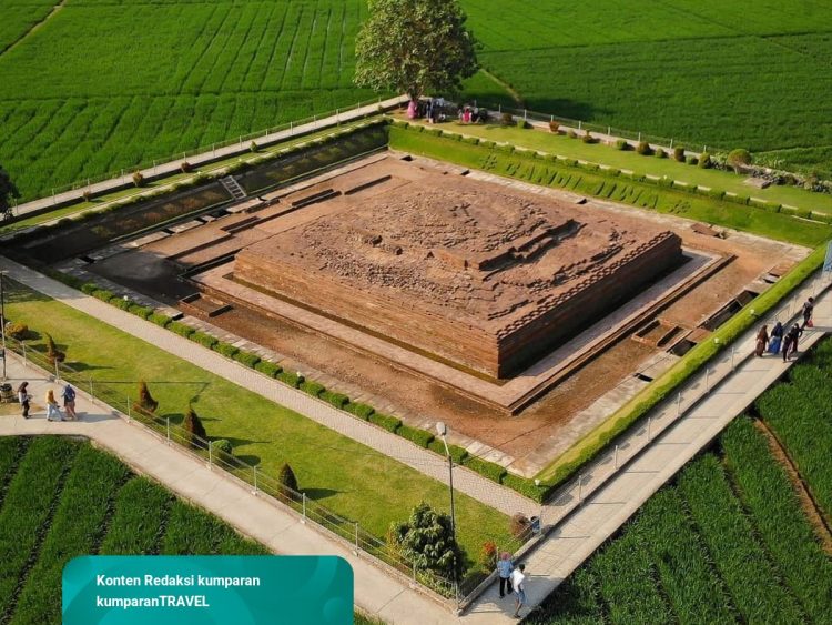 Wisata Sejarah ke Candi Blandongan via Kumparan, 1. Objek Wisata Pantai Tanjung Baru di Karawang, 2. Pantai Tanjung Pakis Karawang, 3. Destinasi Wisata Pantai Samudera Baru di Karawang, 4. Objek Wisata Alam Curug Bandung di Karawang, 5. Tempat Liburan Asyik di Danau Cipule Karawang, 6. Tempat Wisata Seru di Karawang – Curug Cigentis, 7. Vihara Shia Jin Ku Po di Karawang, 8. Tempat Wisata Sejarah Situs Candi Jiwa di Karawang, 9. Wisata Curug Cikarapyak di Karawang, 10. Objek Wisata Alam Curug Cipanundaan di Karawang, 11. Liburan ke Curug Cikoleangkak di Karawang, 12. Tempat Liburan Menarik Danau Kalimati di Karawang, 13. Liburan ke Situ Kamojing di Karawang, 14. Objek Wisata Green Canyon di Karawang, 15. Waterboom Kampung Wisata Curug Cigentis di Karawang, 16. Wisata Sejarah Monumen Rawagede di Karawang, 17. Tempat Wisata Kuliner Soto Gempol di Karawang, 18. Tempat Makan Enak Gabus Pucung Warung Mandiri di Karawang, 19. Wisata Kuliner Lezat Tahu Bumbu Sari Rasa di Karawang, 20. Tempat Kuliner Enak Soto Tangkar Mang Nean di Karawang, 21. Makanan Khas Karawang Kue Gonjing, 22. Wisata Sejarah Monumen Kebulatan Tekad Rengasdengklok, 23. Tempat Wisata Belanja Mall Karawang Central Plaza, 24. Tempat Liburan Keluarga Taruma Leisure Water Park di Karawang, 25. Tempat Liburan Seru Wonderland Adventure Water Park , 26. Mampir di Sentra Kerajinan Boneka Cikampek Karawang, 27. Wisata Keluarga Bendungan Walahar di Karawang, 28. Menikmati Indahnya Panorama Indah Bukit Sempur, 29. Mendaki Gunung Sanggabuana , 30. Wisata Belanja Pasar Baru Karawang, 31. Liburan Seru ke Situ Cibayat, 32. Pemancingan JAKA Tirta Mulya, 33. Wisata Sejarah ke Candi Blandongan, 34. Liburan Seru ke Kelenteng Sian Jin Ku Po Karawang