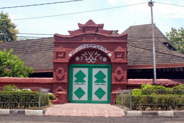 Wisata Religi Masjid Agung Sang Cipta Rasa Cirebon, 1. Wisata Sejarah Keraton Kasepuhan di Cirebon, 2. Objek Wisata Keraton Kanoman di Cirebon, 3. Wahana Bermain Apita Waterboom, 4. Objek Wisata Sejarah Taman Sari Gua Sunyaragi di Cirebon, 5. Destinasi Wisata Banyu Panas Palimanan di Cirebon, 6. Wisata Religi Masjid Agung Sang Cipta Rasa Cirebon, 7. Wisata Belanja Terkenal Batik Trusmi Cirebon, 8. Wahana Bermain Waterboom siwalk di Cirebon, 9. Wahana Liburan Seru Outbound Siwalk di Cirebon, 10. Objek Wisata Danau Setu Patok di Cirebon, 11. Destinasi Wisata Wanawisata Ciwaringin di Cirebon, 12. Desa Wisata Cikalahang Cirebon, 13. Objek Wisata Situ Sedong di Cirebon, 14. Wahana Bermain Taman Ade Irma Suryani (Waterland) di Cirebon, 15. Wisata Kuliner Enak Nasi Jamblang Khas Cirebon, 16. Wisata Kuliner Empal gentong Khas Cirebon, 17. Tempat Romantis di Bukit Gronggong, 18. Objek Wisata Telaga Remis , 19. Ziarah ke Makam Sunan Gunung jati Cirebon, 20. Objek Wisata Pantai Kejawanan di Cirebon, 21. Pantai Baro Gebang, 22. Telaga Nilam, 23. Kolam Renang Hegar, 24. Kolam Renang Zam-Zam, 25. Water Park Ciperna, 26. Alun-alun Kejaksaan, 27. Batu Lawang, 28. Bukit Plangon, 29. Masjid Merah, 30. Jempol Waterboom, 31. Vihara Dewi Welas Asih, 32. Gedung BAT, 33. Wisata Kura Kura Belawa, 34. Masjid Raya At-Taqwa, 35. Keraton Kacirebonan, 36. Klenteng Hok Keng Tong, 37. Hutan Mangrove Kasih Sayang, 38. Pemandian Cibulan, 39. Tirtamas Gemilang, 40. Catherine Surya, 41. Grage City
