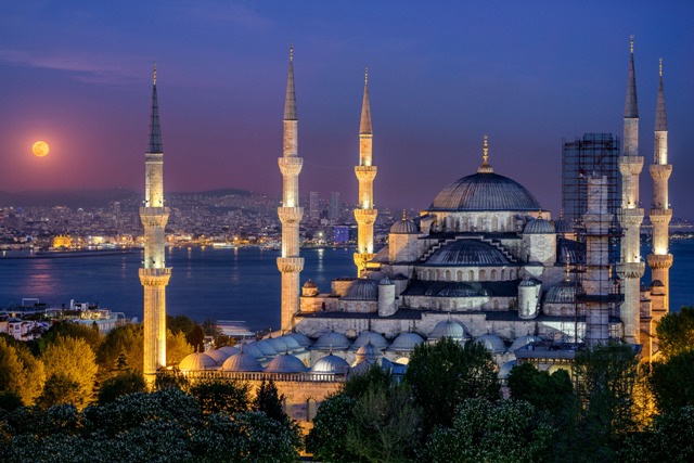 Wisata ke Blue Mosque Turki
