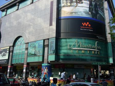 Wisata Belanja Mustafa Centre Singapura, 1. Merlion Park Singapore, 2. Wisata Orchard Road di Singapore, 3. Destinasi Wisata Sentosa Island di Singapore, 4. Tempat Wisata Belanja di Singapore – Bugis Street, 5. Universal Studios Singapore, 6. Objek Wisata Singapore River, 7. Art Science Museum Singapura, 8. Objek Wisata Helix Bridge di Singapura, 9. Obyek Wisata Marina Bay Sands di Singapura, 10. Tempat Nongkrong Henderson Waves Bridge di Singapore, 11. Wahana Bermain Singapore Flyer, 12. Objek Wisata Gardens by The Bay di Singapore, 13. Wahana Liburan Seru Esplanade di Singapore, 14. Wisata Raffles Landing Site di Singapura, 15. Tempat Wisata Unik Haw Par Villa di Singapore, 16. Wisata Arab Street Singapore, 17. Liburan ke Little India di Singapore, 18. Berkunjung ke Chinatown di Singapore, 19. Liburan ke Singapore Botanical Gardens, 20. Tempat Wisata Keluarga – Singapore Zoo, 21. Jurong Bird Park Singapore, 22. St. Andrew’s Cathedral Singapura, 23. Wisata Religi Masjid Sultan di Singapore, 24. Tempat Wisata Seru Singapore Flight Experience, 25. Objek Wisata Terbaru Madame Tussauds di Singapore, 26. Wahana Liburan Keluarga Marine life park di Singapore, 27. Wahana Bermain Keluarga Wild Wild Wet di Singapore, 28. Objek Wisata Wisata Big splash di Singapore, 29. Singapore Discovery Centre (SDC), 30. Wisata Belanja Mustafa Centre Singapura, 31. Safari Night Singapore, 32. Liburan Seru River Safari Wildpark Singapore, 33. National Museum of Singapore, 34. Tempat Wisata Kuliner di Singapore – Katong, 35. East Coast Park Singapore