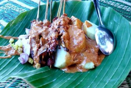 Cungkring, 1. Restoran Gurih 7, 2. Menikmati Lapis Susu Alpukat dari Jumbo – Jumpa Bogor, 3. Menjajal Bakso Bumbu Rujak, Strudel Bogor &amp; Bubur Sumsum Ice dari Boogie Dessert House, 4. Death by Chocolate &amp; Spaghetti, 5. Momo Milk, 6. Pia Apple Pie, 7. Lasagna Gulung, 8. Macaroni Panggang, 9. Rumah Cupcakes &amp; BBQ, 10. Pizza Kayu Bakar Kedai Kita, 11. Cungkring, 12. Waroeng Taman, 13. Bapatong, 14. Ayam Goreng Aroma, 15. Sop Duren Lodaya, 16. Daiji Ramen, 17. Dillenia Kitchen, 18. Kedai Soto Ibu Rahayu, 19. Iga Bakar Jogja, 20. Mie Janda, 21. Bebek H. Slamet, 22. Resto Cimory, 23. Bebek Pak Ndut, 24. Soto Bogor Pak Salam, 25. Bakso Setan, 26. Martabak Air Mancur, 27. Toge Goreng Mang Gebro, 28. Mie Rampok, 29. Waroeng Steak and Shake, 30. Pizza Meteran, 31. Ceker Ranjau, 32. Sate Sumsum dan Ginjal Sapi Pak Oo, 33. Kedai Bakso Seuseupan, 34. Ayam Goreng Resto Mbok Berek, 35. Nasi Uduk Bansus, 36. Laksa kp Cincau, 37. Ayo Rasakan Kenangan dari Masakan Oma di Waroenk Talubi!, 38. Sop Buah Pak Ewok, 39. Asinan Jagung Bakar, 40. Agri Park