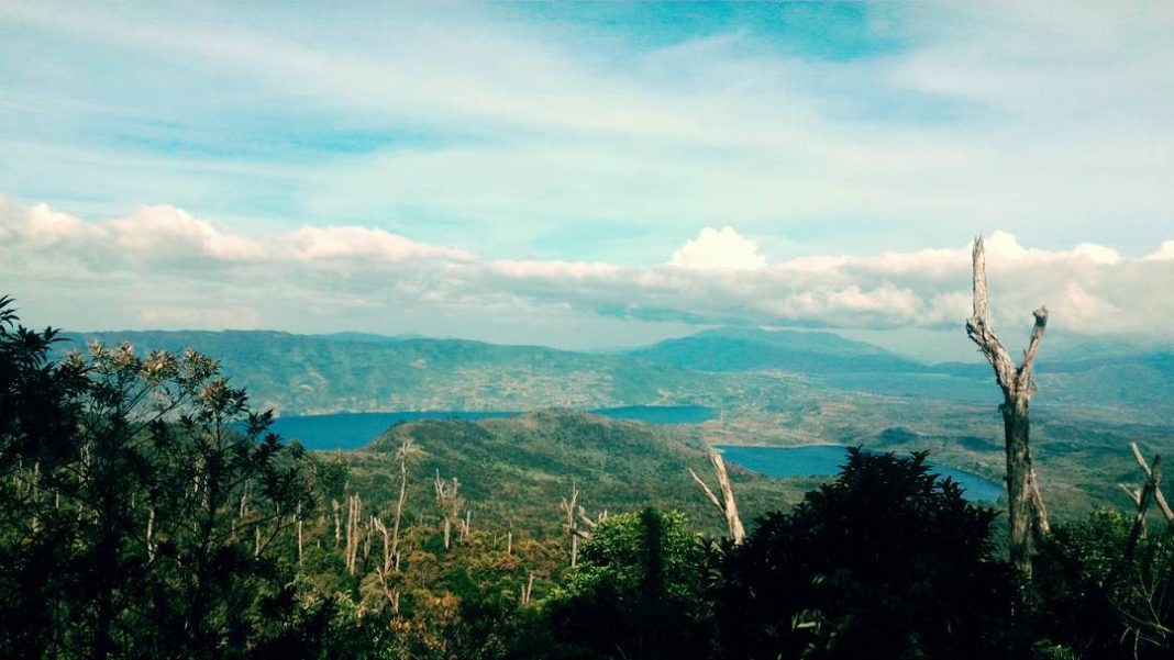 Danau Dieteh dan Danau Dibawah, 1. Jam Gadang di Bukit Tinggi, 2. Istana Baso Pagaruyung, 3. Pantai Carocok Painan, 4. Lobang Jepang, 5. Pantai Padang ‘Nan Rancak Bana’ , 6. Pantai Gandoriah Pariaman, 7. Puncak Lawang Maninjau, 8. Lembah Anai , 9. Museum Adityawarman, 10. Pantai Muaro Padang & Jembatan Siti Nurbaya, 11. Pantai Kata Pariaman, 12. Benteng Fort de Kock, 13. Ngarai Sianok, 14. Pantai Cermin, 15. Wisata Pantai Caroline/Carolina, 16. Air Panas Bukik Kili, 17. Danau Maninjau, 18. Pemandian Lubuk Minturun, 19. Lembah Harau , 20. Puncak Anai (Pemandian dan Camping Ground), 21. Pesona Kepulauan Mentawai , 22. Janjang Seribu Great Wall of Koto Gadang, 23. Danau Singkarak, 24. Danau Diateh dan Danau Dibawah ( Danau Kembar ), 25. Pantai Aie Manih si Malin Kundang, 26. Pulau Cubadak, 27. Kawasan Wisata Mandeh, 28. Pulau Sikuai, 29. Tirta Alami, 30. Air Terjun Nyarai, 31. Pemandian Alam Sako Tapan, 32. Lubuak Bonta, 33. Lubuak Mato Kuciang, 34. Pemandian Alami Batang Tabik, 35. Lubuak Paraku, 36. Air Terjun Timbulun, 37. Muaro Binguang, 38. Ngalau Indah , 39. Jembatan Akar Pesisir Selatan, 40. Pulau Pasumpahan , 41. Pantai Nirwana, 42. Air Terjun Tigo Tingkek, 43. Air Terjun Sarasah Banyak Gariang, 44. Panorama Sitinjau Lauik, 45. Tapian Puti, 46. Lubuak Rantiang, 47. Sirukam Dairy Farm, 48. Puncak Gagoan, 49. Rumah Pohon Laing Park Solok, 50. Puncak Gobah, 51. Air Terjun Kapalo Banda Koto Hilalang, 52. Danau Talang – Solok, 53. Danau Dieteh dan Danau Dibawah, 54. Kebun Teh Alahan Panjang, Solok, 55. Jembatan Kelok Sembilan, 56. Air Terjun Lubuak Bulan, 57. Padang Mengatas, 58. Pulau Angso Duo Pariaman, 59. Pantai Tiram, 60. Puncak Langkisau
