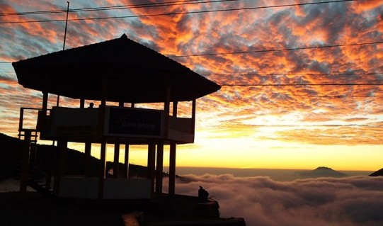 Gardu Pandang Tieng Wonosobo, Lokasi Tempat Wisata Eksotis Di Wonosobo, Kuliner Khas Wonosobo, Penginapan Murah Di Kabupaten Wonososbo, Tarif Masuk Ke Tempat Wisata Di Daerah Wonosobo, Rekomendasi Tempat Wisata Wonosobo