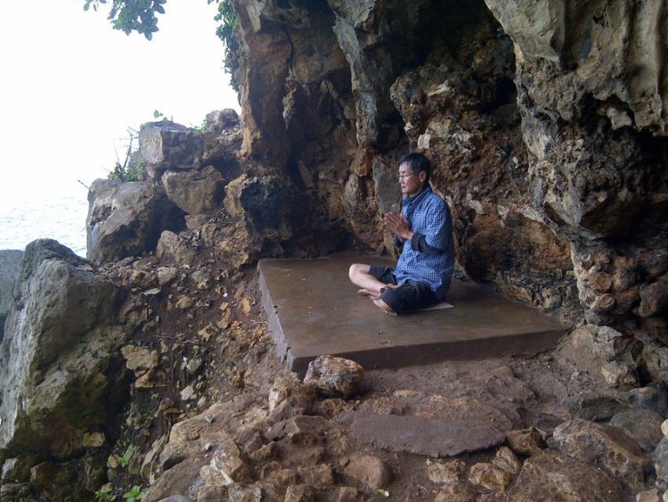 Goa Langse via Jogjakita, 1. Pantai Pok Tunggal, 2. Pantai Siung, 3. Pantai Indrayanti (Pantai Pulang Sawal), 4. Pantai Baron, 5. Pantai Jogan, 6. Pantai Sundak, 7. Pantai Krakal, 8. Goa Gelatik, 9. Air Terjun Sri Gethuk, 10. Gua Seropan, 11. Gua Jomblang, 12. Cave Tubing Kalisuci, 13. Gunung Nglanggeran, 14. Pantai Sadranan, 15. Bukit Bintang, 16. Pantai Ngobaran, 17. Pantai Gesing, 18. Bukit Kosakora, 19. Pantai Wedi Ombo, 20. Pantai Slili, 21. Pantai Timang, 22. Pantai Jungwok, 23. Rafting di Kali Oyo Gunungkidul, 24. Pantai Seruni, 25. Pantai Drini, 26. Pantai Sepanjang, 27. Goa Bribin, 28. Goa Kalisuci Gunung Kidul, 29. Alun-alun Wonosari (Alun-alun Pemda), 30. Pantai Kukup, Desa Kemadang, Kecamatan Tanjungsari, 31. Embung Batara Sriten, 32. Pantai Sadeng, 33. Goa Cokro, 34. Goa Lowo, 35. Pantai Ngrenehan, 36. Gua Maria Tritis, 37. Desa Wisata Jelok, 38. Desa Wisata Nglanggeran, 39. Goa Jomblang – Grubug, 40. Goa Paesan, 41. Gunung Patuk atau Bukit Hargodumilah, 42. Gunung Gambar, 43. Telaga Jonge, 44. Dam Beton Indah dan Bendungan Simo, 45. Rest Area Bunder, 46. Goa Cerme, 47. Goa Langse, 48. Pantai Ngandong, 49. Gunung Kendil, 50. Goa Cokakan, 51. Gunung Api Purba Nglanggeran, 52. Bengawan Solo Purba (Telaga Suling), 53. Desa Wisata Umbulrejo, 54. Kawasan Karst Pegunungan Sewu, 55. Telaga Kemuning, 56. Hutan Wanagama, 57. Situs Gambirowati atau Pesanggrahan Gambirowati, 58. Goa Jlamprong, Goa Gesing, Goa Sinden, 59. Desa Wisata Bejiharjo, 60. Desa Wisata Bleberan, 61. Desa Wisata Mojo, 62. Desa Wisata Bobung, 63. Desa Wisata Wonosadi, 64. Desa Wisata Garotan, 65. Lembah Karst Mulo, 66. Hutan Bunder, 67. Hutan Wonosadi, 68. Situs Megalitik Sokoliman, 69. Situs Gunungbang, 70. Pertapaan Kembang Lampir, 71. Pantai Nguyahan, 72. Goa Rancang Kencono