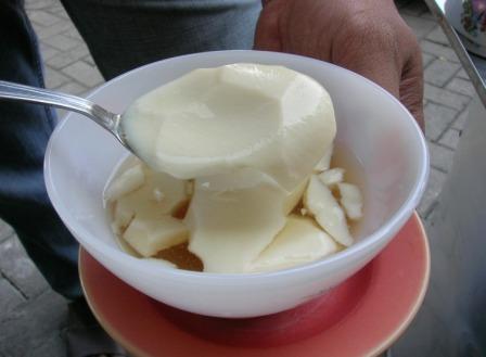 Kuliner Semarang Wedang Tahu dan Wedang Durian, 1. Lunpia Gang Lombok , 2. Tahu Gimbal HAJI EDY (sejak 1972), 3. Tahu Pong Gajah Mada Semarang, 4. Pisang Plenet “Pak Yuli”, 5. Bandeng Presto, 6. Kuliner Semarang Mie Ramor, 7. Wingko Babat Pak Moel, 8. Kuliner Semarang Es Puter Cong Lik , 9. Nasi Goreng Babat Pak Karmin Mberok Legendaris , 10. Mie Kopyok Pak Dhuwur, 11. Aneka Nasi Ayam Semarang, 12. Nasi Gandul Pak Memet, 13. Kuliner Semarang Soto Bangkong Pak Sholeh, 14. Wedangan Pak Mardi, 15. Bakso Kakap Pak Wahid, 16. Ayam &amp; Bebek Goreng “Sari Rasa” (Pak Thori), 17. Kuliner Semarang Sate Kalak by Grill On, 18. Gulai Kambing Bustaman Pak Sabar, 19. D’Cost Semarang , 20. Tandhok Iga Bakar dan Kopi, 21. Ayam Goreng Spesial Lombok Idjo, 22. Pasar Semawis aka Warung Semawis, 23. Angkringan Pak Gik Gajahmada, 24. Warung Makan Asem-Asem Koh Liem, 25. Angkringan Gaul Ampiran 3 Semarang, 26. Bakmi Jowo Pak Gareng, 27. Restoran Kampung Laut Semarang, 28. Pesta Keboen Restoran, 29. Soto Pak No Semarang, 30. Mangut Welut Warung Bu Nasima Semarang, 31. Gudeg Koyor Mbak Tum – Peterongan, 32. Nasi Goreng Babat Hengky, 33. Depot Sukses Semarang, 34. Gudeg Abimanyu Semarang, 35. Waroeng Steak &amp; Shake Semarang, 36. Nasi Goreng Babat Pak Taman, 37. Nasi Kebuli Djawas Semarang, 38. Waroeng Kaligarong, 39. Kue Lekker Paimo