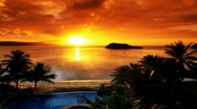 Menikmati Sunset Pantai Carita di Banten