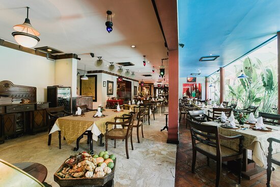 Melati Restaurant via Tripadvisor, 1. Bubur Ayam Agus, 2. Pecel Kawi, 3. Kuliner Malam Pos Ketan Legenda 1967, 4. Sate Landak Bu Ria, 5. Soto Geprak Mbah Djo, 6. Hot Cui Mie Gloria Malang, 7. Toko Oen, 8. Cafe Jagung Jaya Abadi, 9. Warung Ronde Titoni, 10. Depot Hok Lay, 11. Rumah Makan Cairo, 12. Putu Lanang Celaket, 13. Bakpao Boldy, 14. Mie Gajah Mada, 15. Rujak Cingur Bude Ruk, 16. Warung Lama Haji Ridwan, 17. Depot Tahu Lontong Lonceng, 18. Burger Buto, 19. Pia Mangkok Malang, 20. STMJ Glintung, 21. Mie Iblis Malang, 22. Surabi Gendut, 23. Gado-Gado Citra Kota Malang, 23. Bakso President, 24. Lesehan Pak H. SHOLEH, 25. Lesehan Yogyakarta Malang, 26. Taman Indie Resto Malang, 27. Amsterdam Garden Resto & Steak House Malang, 28. Malibu Steak ‘n’ Pizza Malang, 29. Padi Resto Galeri Malang, 30. Ikan Bakar 52 Malang, 31. Ikan Goreng Pangeran Muda Malang, 32. Ikan Bakar Cianjur ( IBC ), 33. Pondok Desa Kampung Telaga Malang, 34. Javanine Restaurant, 35. Rumah Makan Inggil, 36. Bakso Bakar Trowulan, 37. Depot Rawon Nguling, 38. WellDuck Bebek Goreng & Bakar, 39. Ayam Kremes Madura Potre Koneng, 40. Bakso Bakar Pahlawan Trip Malang, 41. Harmoni Resto Cafe Malang, 42. Baegopa Malang, 43. Pecel Pyuur (Brisam) Malang, 44. Mie Tomcat Malang, 45. Rawon Brintik, Warung Bu Napsiah Malang, 46. Noodle Inc Malang, 47. Bakso Kota Cak Man Malang, 48. Warung Spesial Sambal Malang, 49. Mie Jogging Malang, 50. Ayam Bakar Lientang Malang, 51. Dapur Resto Kota Malang, 52. Waroeng Bamboe Lesehan Sidomulyo, 53. Omah Kitir Cafe Factory, 54. Waroeng Lesehan Pring Pethuk, 53. Melati Restaurant, 54. Rumah Opa Kitchen And Lounge, 55. Rumah Coffee Loe Mien Toe, 56. Madam Wang Secret Garden, 57. Daerah Payung, 58. Rumah Sosis, 59. Jungle Fast Food Resto, 60. Ria Djenaka Batu, 61. Warung Sate Kelinci, 62. Warung Wareg, 63. Sate Hotplet, 64. Racel Risol, 65. Illy Cafe Lai Lai, 66. Ayam Pakuan, 67. Warung Mie Setan, 68. Orem-orem Khas Arema, 69. Surabi Imut, 70. Bakso Bakar Pak Man, 71. Cwie Mie Malang, 72. Sate dan Gule Kambing Haji Paino Bunul (Tahun 1973 – Sekarang), 73. Depot Soto Lombok (Tahun 1955 – Sekarang), 74. Soto Daging Pak Markeso (Tahun 1950 – Sekarang), 75. Soto Daging Rahayu (sejak 1928), 76. Warung Bu Haji AREMA