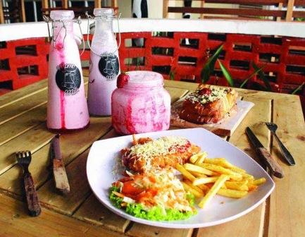 Momo Milk, 1. Restoran Gurih 7, 2. Menikmati Lapis Susu Alpukat dari Jumbo – Jumpa Bogor, 3. Menjajal Bakso Bumbu Rujak, Strudel Bogor &amp; Bubur Sumsum Ice dari Boogie Dessert House, 4. Death by Chocolate &amp; Spaghetti, 5. Momo Milk, 6. Pia Apple Pie, 7. Lasagna Gulung, 8. Macaroni Panggang, 9. Rumah Cupcakes &amp; BBQ, 10. Pizza Kayu Bakar Kedai Kita, 11. Cungkring, 12. Waroeng Taman, 13. Bapatong, 14. Ayam Goreng Aroma, 15. Sop Duren Lodaya, 16. Daiji Ramen, 17. Dillenia Kitchen, 18. Kedai Soto Ibu Rahayu, 19. Iga Bakar Jogja, 20. Mie Janda, 21. Bebek H. Slamet, 22. Resto Cimory, 23. Bebek Pak Ndut, 24. Soto Bogor Pak Salam, 25. Bakso Setan, 26. Martabak Air Mancur, 27. Toge Goreng Mang Gebro, 28. Mie Rampok, 29. Waroeng Steak and Shake, 30. Pizza Meteran, 31. Ceker Ranjau, 32. Sate Sumsum dan Ginjal Sapi Pak Oo, 33. Kedai Bakso Seuseupan, 34. Ayam Goreng Resto Mbok Berek, 35. Nasi Uduk Bansus, 36. Laksa kp Cincau, 37. Ayo Rasakan Kenangan dari Masakan Oma di Waroenk Talubi!, 38. Sop Buah Pak Ewok, 39. Asinan Jagung Bakar, 40. Agri Park