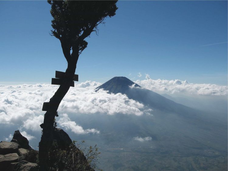 Puncak Gunung Sindoro Dan Sumbing, Lokasi Tempat Wisata Eksotis Di Wonosobo, Kuliner Khas Wonosobo, Penginapan Murah Di Kabupaten Wonososbo, Tarif Masuk Ke Tempat Wisata Di Daerah Wonosobo, Rekomendasi Tempat Wisata Wonosobo