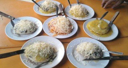 Surabi Gendut, 1. Bubur Ayam Agus, 2. Pecel Kawi, 3. Kuliner Malam Pos Ketan Legenda 1967, 4. Sate Landak Bu Ria, 5. Soto Geprak Mbah Djo, 6. Hot Cui Mie Gloria Malang, 7. Toko Oen, 8. Cafe Jagung Jaya Abadi, 9. Warung Ronde Titoni, 10. Depot Hok Lay, 11. Rumah Makan Cairo, 12. Putu Lanang Celaket, 13. Bakpao Boldy, 14. Mie Gajah Mada, 15. Rujak Cingur Bude Ruk, 16. Warung Lama Haji Ridwan, 17. Depot Tahu Lontong Lonceng, 18. Burger Buto, 19. Pia Mangkok Malang, 20. STMJ Glintung, 21. Mie Iblis Malang, 22. Surabi Gendut, 23. Gado-Gado Citra Kota Malang, 23. Bakso President, 24. Lesehan Pak H. SHOLEH, 25. Lesehan Yogyakarta Malang, 26. Taman Indie Resto Malang, 27. Amsterdam Garden Resto & Steak House Malang, 28. Malibu Steak ‘n’ Pizza Malang, 29. Padi Resto Galeri Malang, 30. Ikan Bakar 52 Malang, 31. Ikan Goreng Pangeran Muda Malang, 32. Ikan Bakar Cianjur ( IBC ), 33. Pondok Desa Kampung Telaga Malang, 34. Javanine Restaurant, 35. Rumah Makan Inggil, 36. Bakso Bakar Trowulan, 37. Depot Rawon Nguling, 38. WellDuck Bebek Goreng & Bakar, 39. Ayam Kremes Madura Potre Koneng, 40. Bakso Bakar Pahlawan Trip Malang, 41. Harmoni Resto Cafe Malang, 42. Baegopa Malang, 43. Pecel Pyuur (Brisam) Malang, 44. Mie Tomcat Malang, 45. Rawon Brintik, Warung Bu Napsiah Malang, 46. Noodle Inc Malang, 47. Bakso Kota Cak Man Malang, 48. Warung Spesial Sambal Malang, 49. Mie Jogging Malang, 50. Ayam Bakar Lientang Malang, 51. Dapur Resto Kota Malang, 52. Waroeng Bamboe Lesehan Sidomulyo, 53. Omah Kitir Cafe Factory, 54. Waroeng Lesehan Pring Pethuk, 53. Melati Restaurant, 54. Rumah Opa Kitchen And Lounge, 55. Rumah Coffee Loe Mien Toe, 56. Madam Wang Secret Garden, 57. Daerah Payung, 58. Rumah Sosis, 59. Jungle Fast Food Resto, 60. Ria Djenaka Batu, 61. Warung Sate Kelinci, 62. Warung Wareg, 63. Sate Hotplet, 64. Racel Risol, 65. Illy Cafe Lai Lai, 66. Ayam Pakuan, 67. Warung Mie Setan, 68. Orem-orem Khas Arema, 69. Surabi Imut, 70. Bakso Bakar Pak Man, 71. Cwie Mie Malang, 72. Sate dan Gule Kambing Haji Paino Bunul (Tahun 1973 – Sekarang), 73. Depot Soto Lombok (Tahun 1955 – Sekarang), 74. Soto Daging Pak Markeso (Tahun 1950 – Sekarang), 75. Soto Daging Rahayu (sejak 1928), 76. Warung Bu Haji AREMA