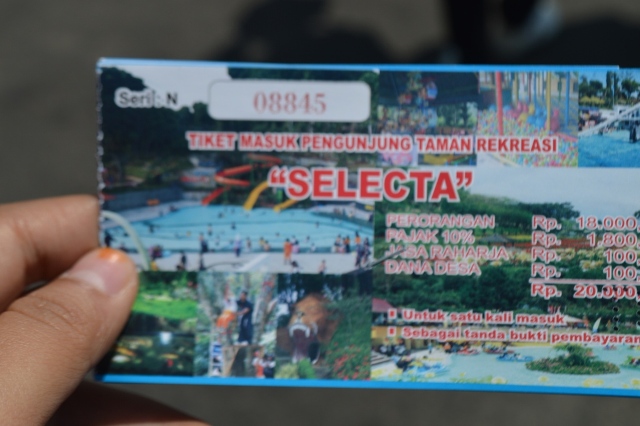 Tiket Masuk Selecta Malang, Sejarah Selecta Malang, Tiket Masuk Selecta Malang, Jam Buka Taman Wisata Selecta Batu , Alamat Taman Wisata Selecta,  Aktivitas Wisata atau Wahana Taman Selecta, Kuliner di Kawasan Wisata Selecta, Tempat Menginap di Kawasan Wisata Selecta