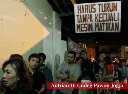 Gudeg Pawon, 1. The House of Raminten, 2. Kalimilk, 3. Bong Kopitown, 4. Warung Ijo Baciro, 5. Kedai Darling, 6. Nasi Goreng Beringharjo, 7. Oseng Mercon Bu Narti, 8. Angkringan Lik Man, 9. Mie Telap 12, 10. Hakone Resto, 11. Sate Klathak Pak Pong, 12. Manggar Manding, 13. Gudeg Pawon, 14. Sellie Coffee, 15. Klinik Kopi, 16. Sate Klatak Pak Bari, 17. Bakpia Pathok 25, 18. Rujak Es Cream Pak Nardi Pakualaman, 19. Bukit Bintang Jogja, 20. Angkringan Wijilan, 21. The Captain Urban Lounge, 22. Kastil Mang Engking, 23. Pondok Makan Pelem Golek, 24. Sawa Steaks and Grills (Tutup), 25. Kimchi Go, 26. Jadah Tempe Mbah Carik, 27. Secret Garden Coffee and Chocolate, 28. Roaster and Bear, 29. Aglioo Pasta and Pizza, 30. Indische Koffie Benteng Vredeburg, 31. Tempo Gelato Prawirotaman, 32. Bungong Jeumpa, 33. Restoran Tradisional Joglo Mlati, 34. Abhayagiri Restoran, 35. Gudeg Yu Djum, 36. Nanamia Pizzeria Mozes, 37. Dimsum Edane, 38. Sasanti Restaurant and Gallery, 39. Omah Dhuwur Restoran, 40. Nikkou Ramen, 41. Kampung Ramadhan Jogokariyan, 42. Mangut Lele Mbah Marto, 43. Rembug Kopi, 44. ViaVia Jogjakarta, 45. Rosella Easy Dinning, 46. Beukenhof Restoran, 47. Jejamuran, 48. Milas Vegetarian Resto, 49. Blanco Coffee and Books, 50. Lokal Resto, 51. Ruang Cafe, 52. Kedai Poci, 53. Cafe Cokelat, 54. Mato Kopi, 55. Soto Kadipiro, 56. Brongkos Bu Padmo, 57. Ayam Goreng Mbah Cemplung