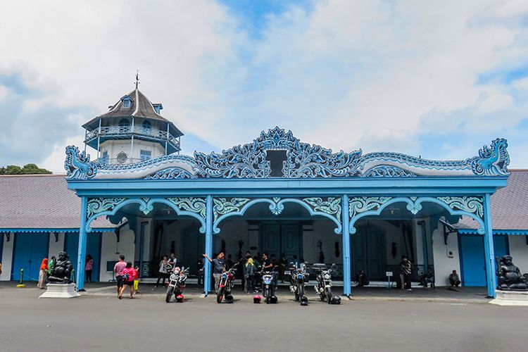 Keraton Kasunanan Surakarta Hadiningrat Solo via Kompas, Rekomendasi Tempat Wisata di Jawa Tengah, Tempat Wisata di Semarang Jawa Tengah, Tempat Wisata di Salatiga Jawa Tengah, Tempat Wisata di Purwokerto Jawa Tengah, Tempat Wisata di Purworejo, Tempat Wisata di Jawa Tengah Hits Lainnya
